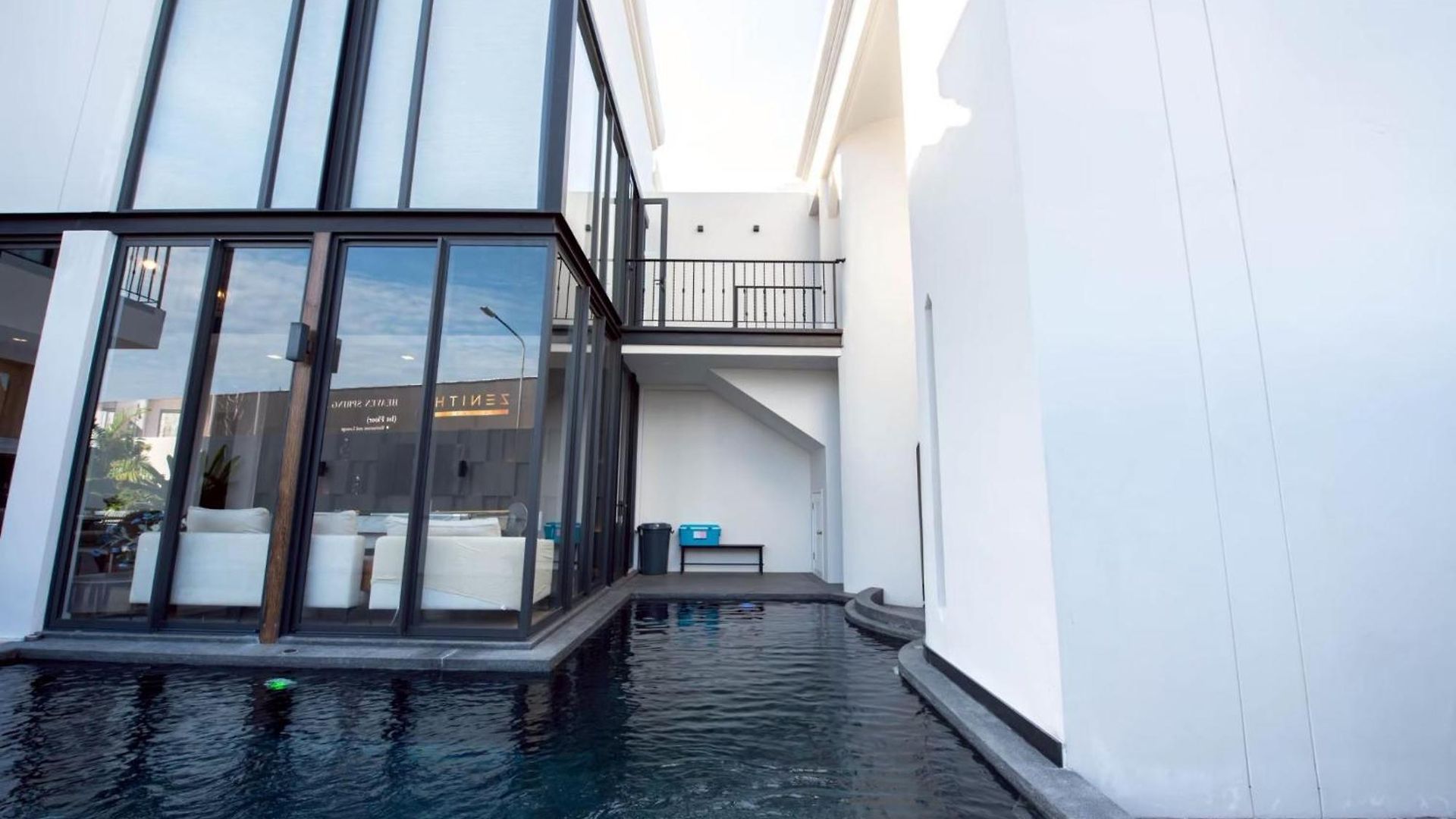 Maya Pool Inara วิลล่า Pattaya