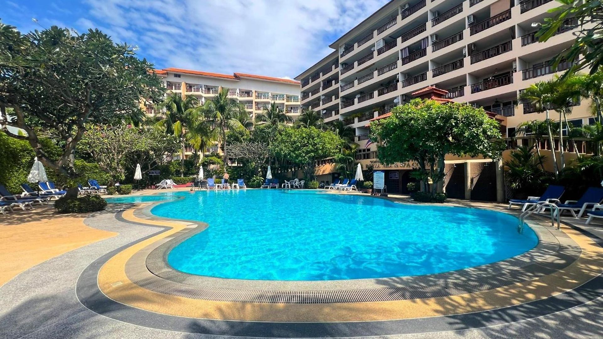 วันหยุดที่บ้าน Spacious 2br - 3 Balconies Views *