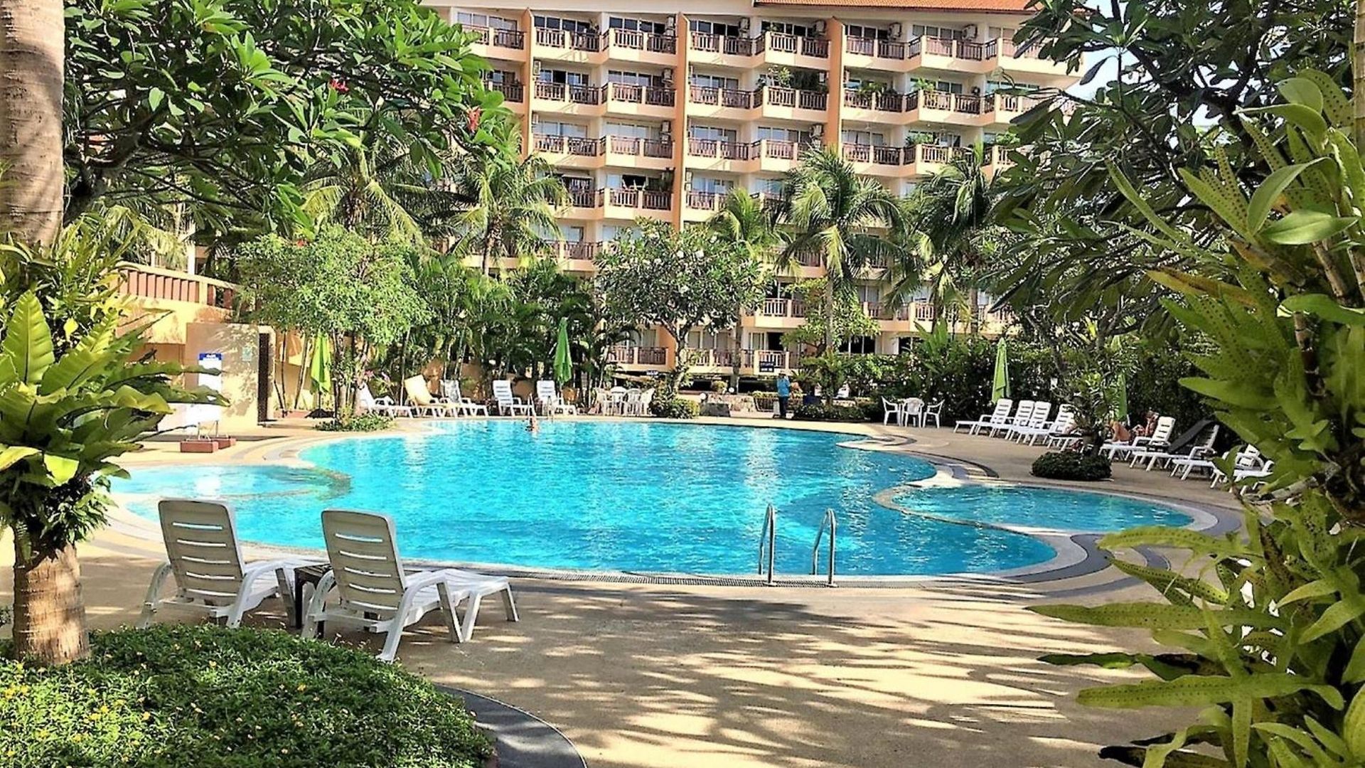 Spacious 2br - 3 Balconies Views วันหยุดที่บ้าน Pattaya