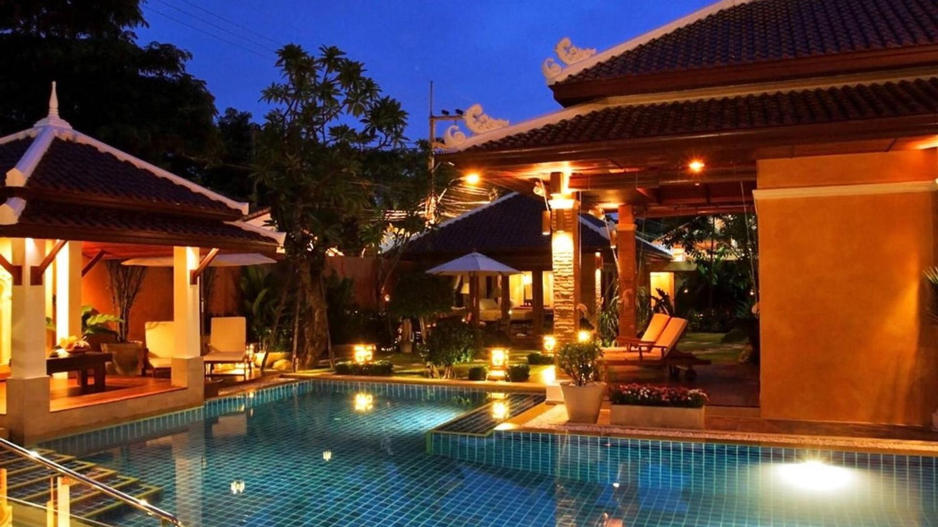 Exclusive Balinese Pool In วิลล่า *