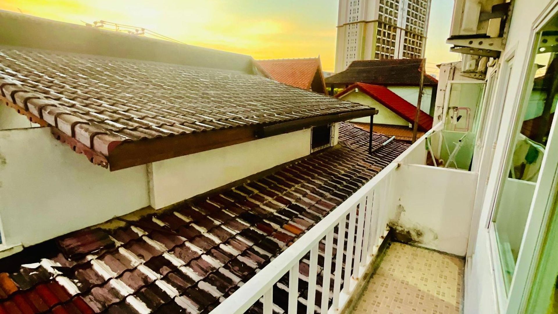 Farang House อพาร์ตโฮเทล 3*