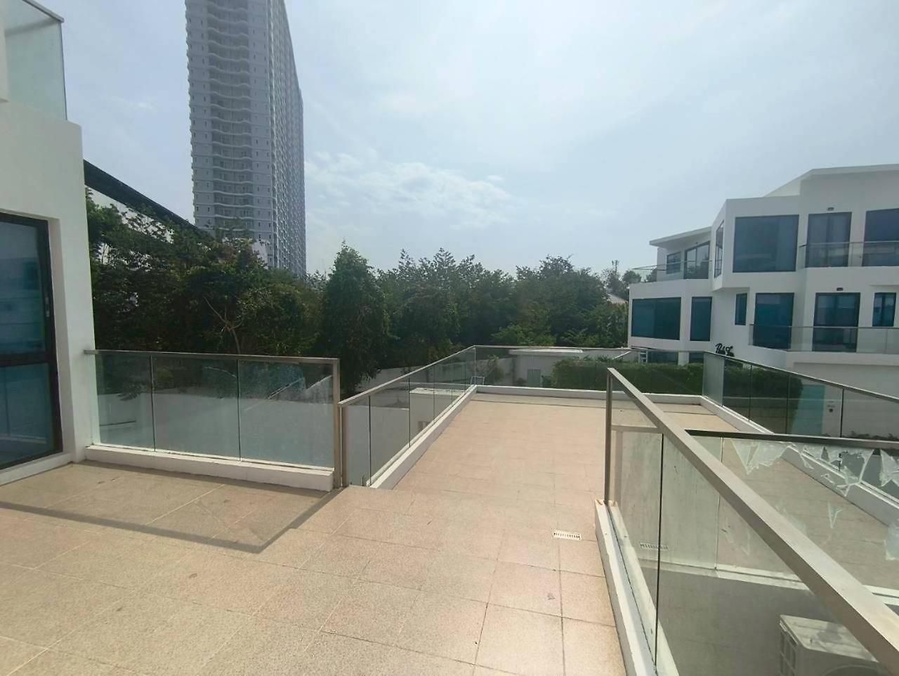 Tyb-06 芭提雅北歐風格六臥室別墅 Pattaya