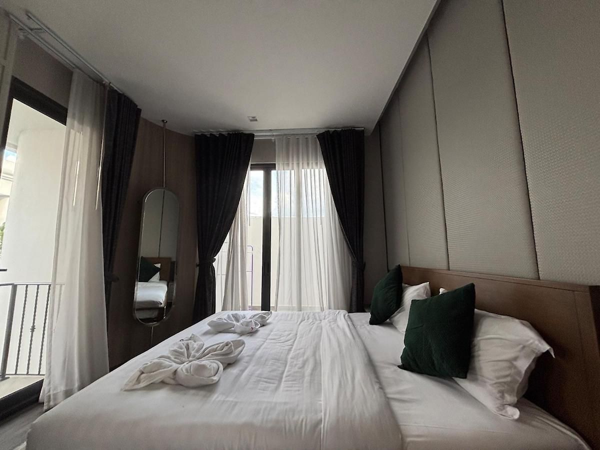 Inara In The Center Of Pattaya-4 Bedrooms 5 Bathrooms-billiards Table And Swimming Pool For A Relaxing วิลล่า *