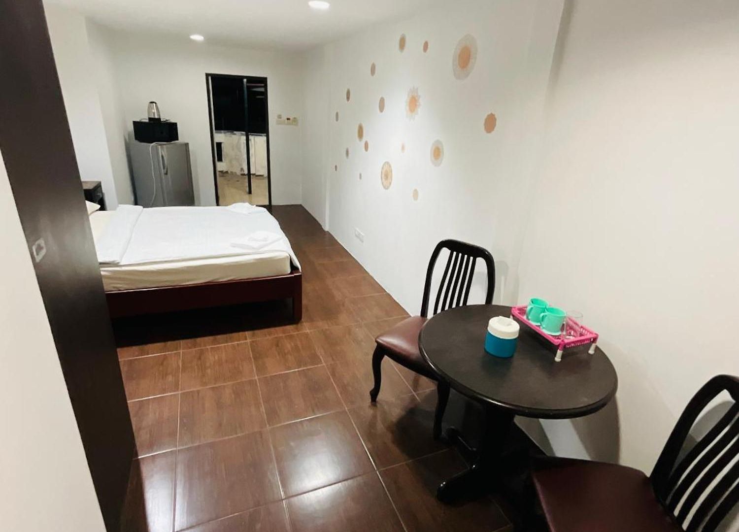 Farang House อพาร์ตโฮเทล 3*