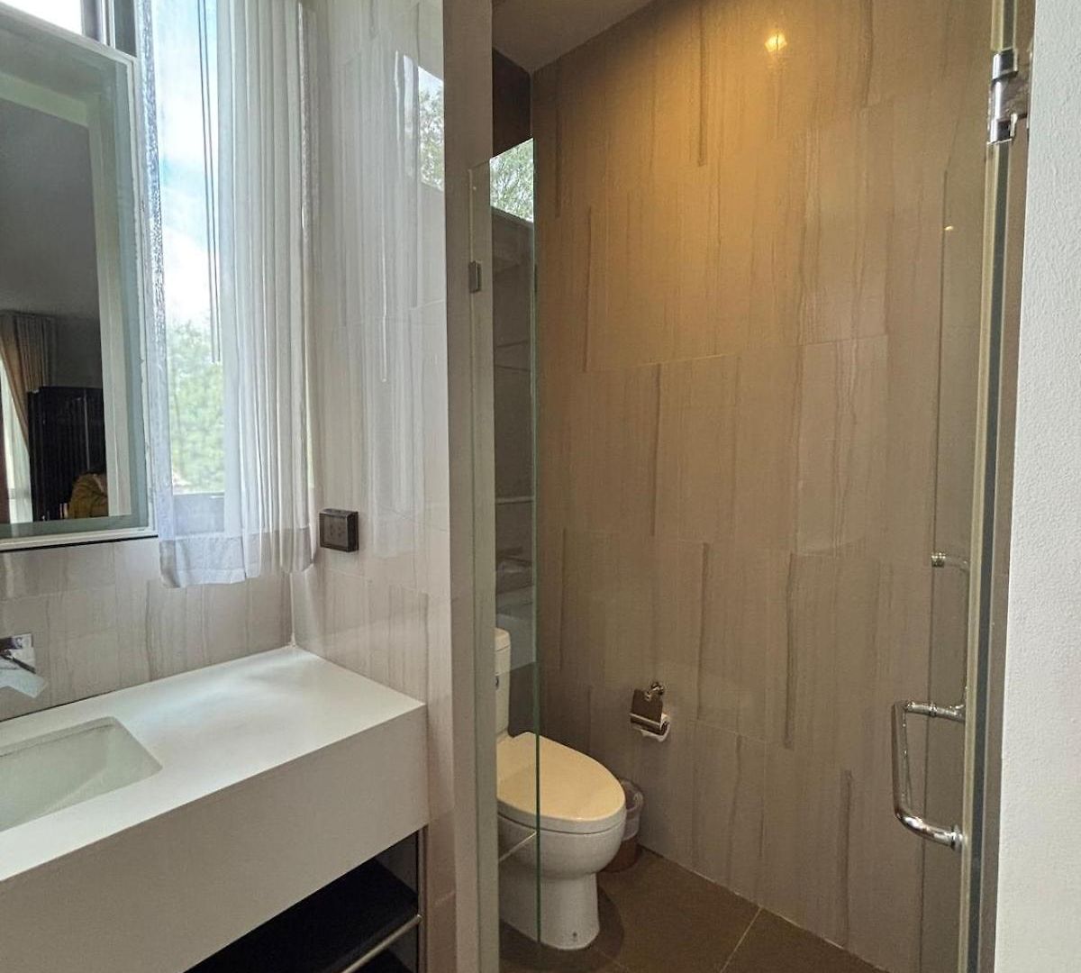 Inara In The Center Of Pattaya-4 Bedrooms 5 Bathrooms-billiards Table And Swimming Pool For A Relaxing Pattaya