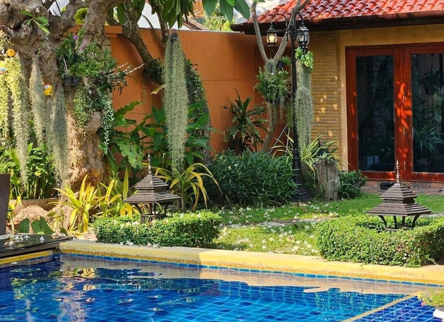 Exclusive Balinese Pool In Pattaya