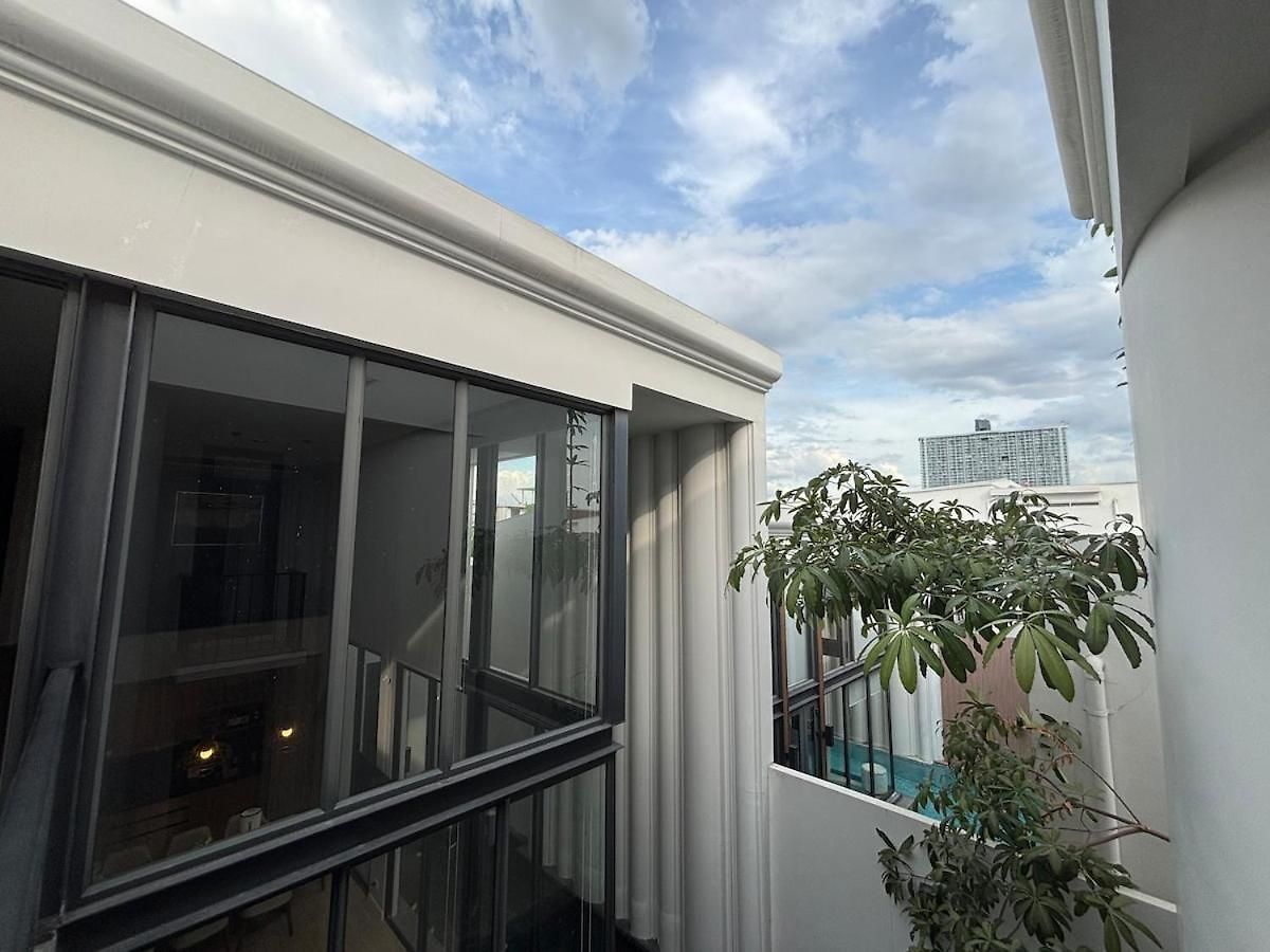 Inara In The Center Of Pattaya-4 Bedrooms 5 Bathrooms-billiards Table And Swimming Pool For A Relaxing *