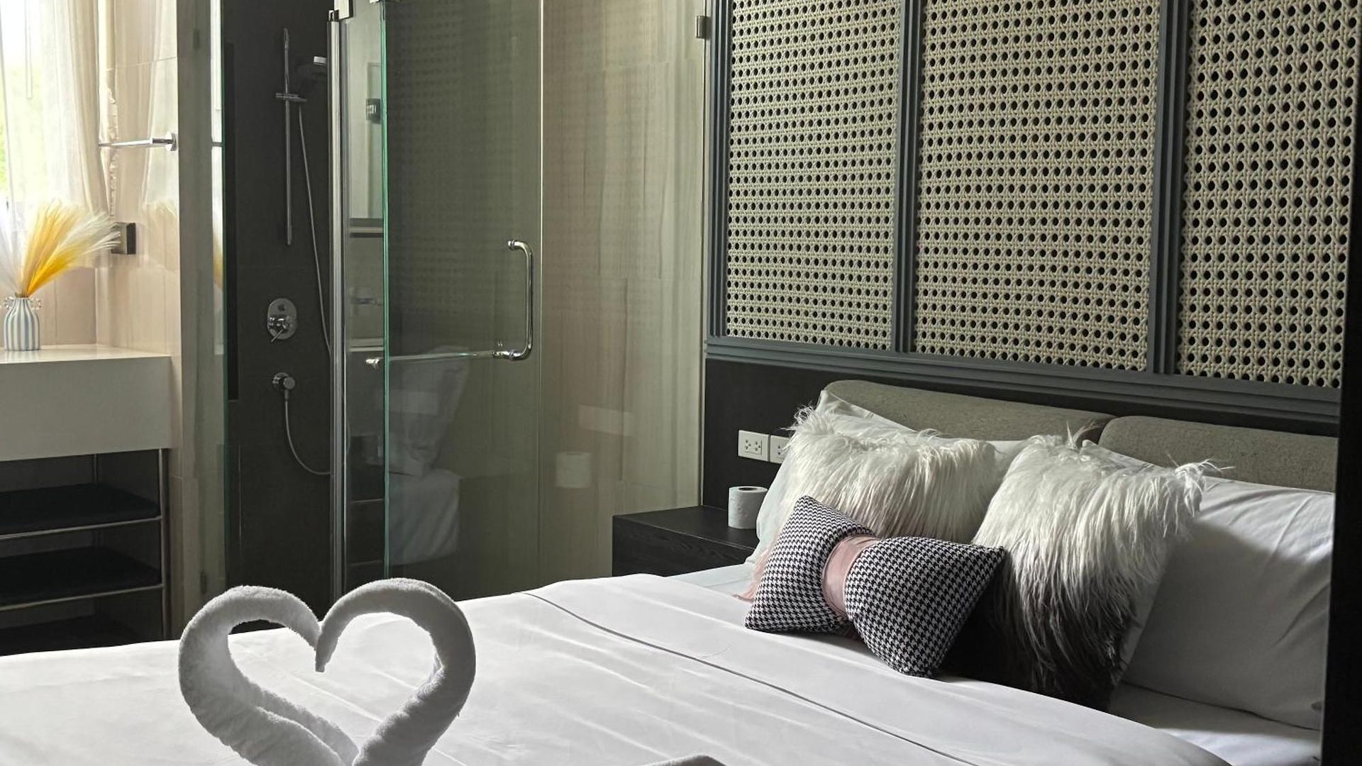 Center Pool Villa&near Walking Street *