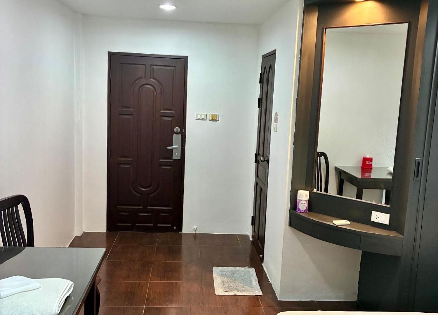 Farang House อพาร์ตโฮเทล Pattaya