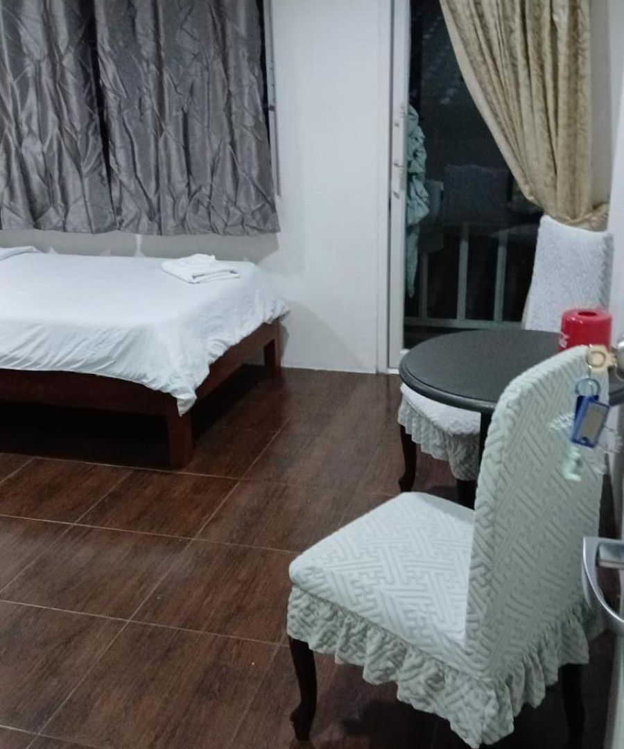 Farang House อพาร์ตโฮเทล