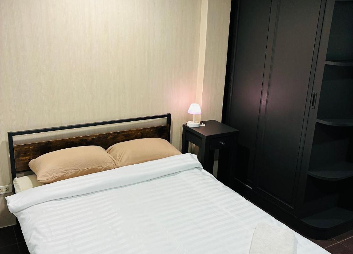อพาร์ตโฮเทล Farang House