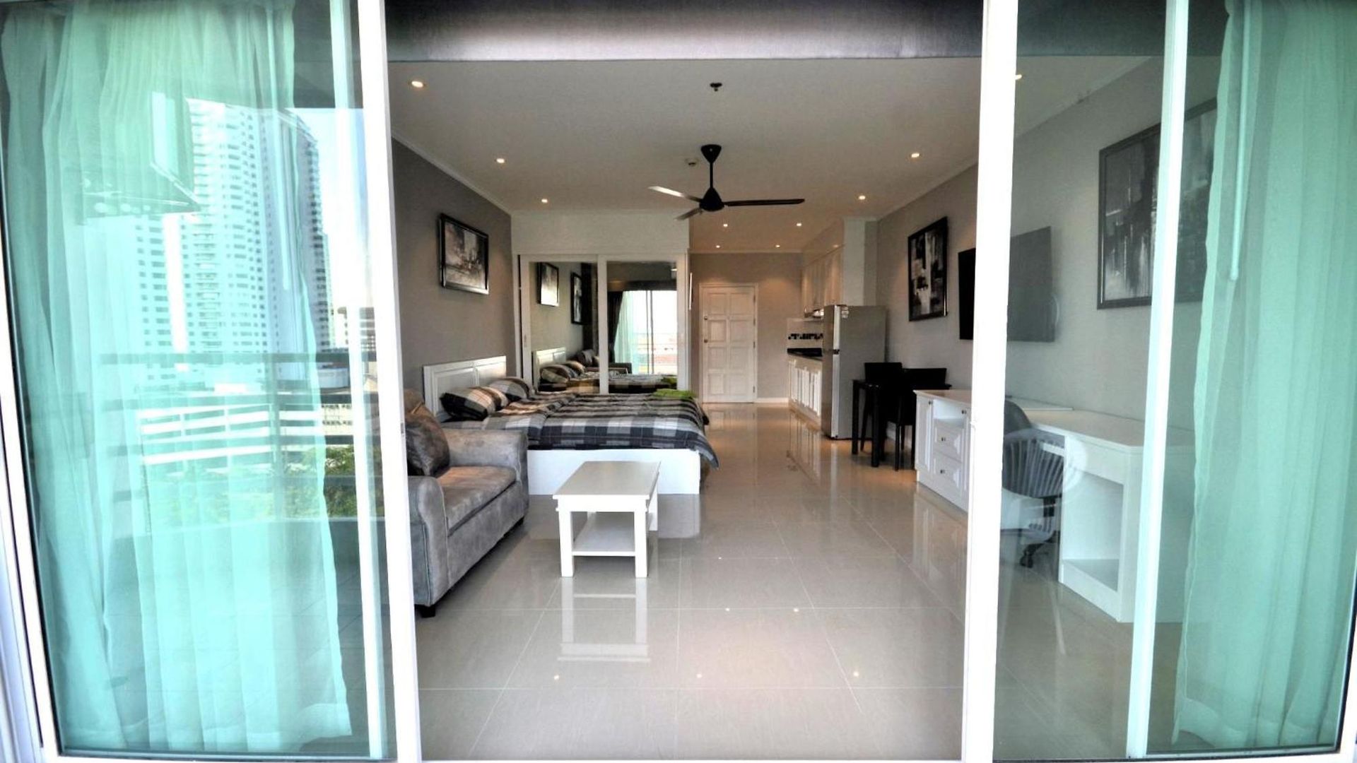 Sea View At View Talay 5d With Large Balcony อพาร์ทเม้น