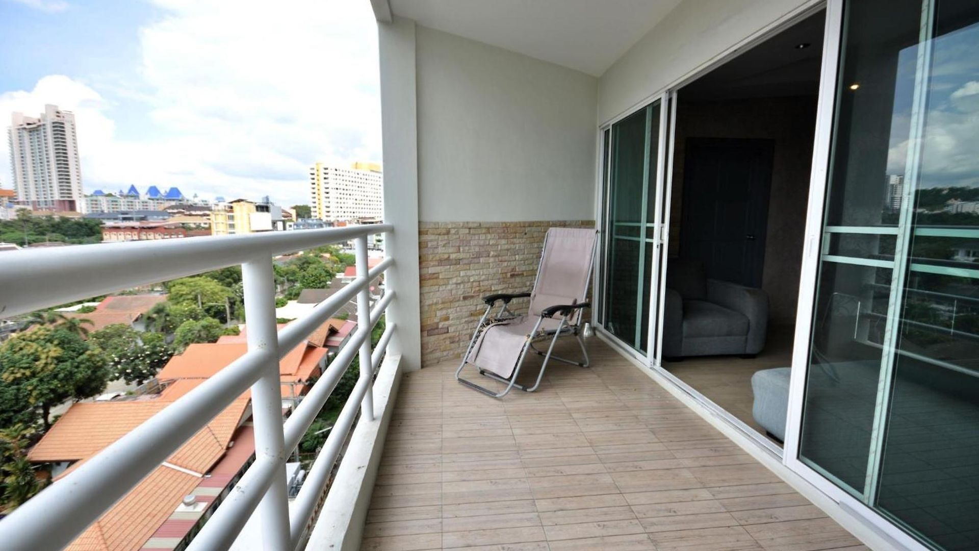 Sea-view With Large Balcony - View Talay 5d *