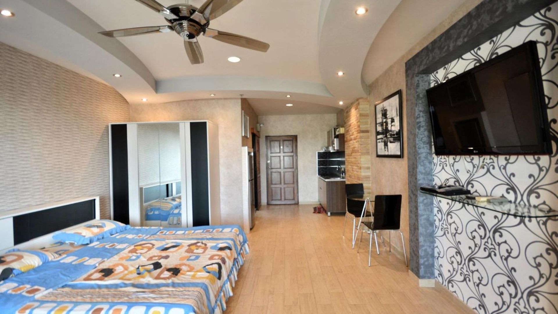 Sea-view With Large Balcony - Bright And Spacious อพาร์ทเม้น *