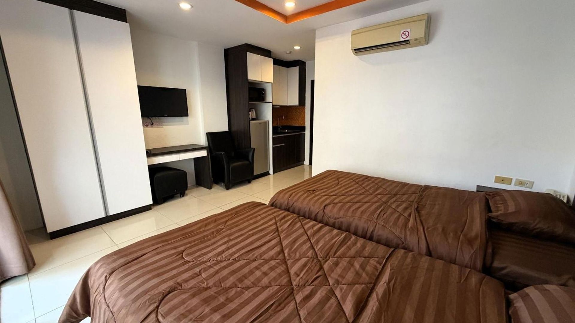 Modern Pool-view With Balcony - Nordic Vip3, Pratumnak Hill Apartment Pattaya