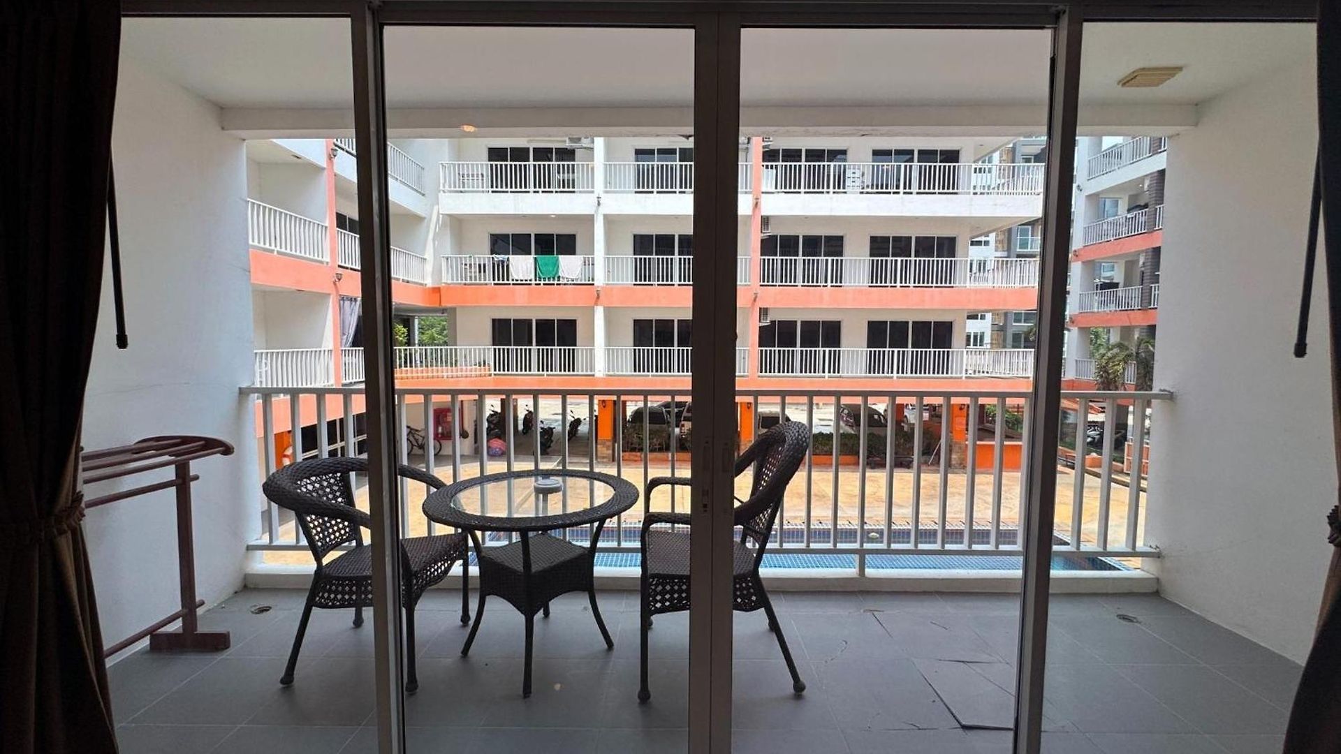 Pool-view With Balcony - New Nordic Vip 4, Pratumnak อพาร์ทเม้น *