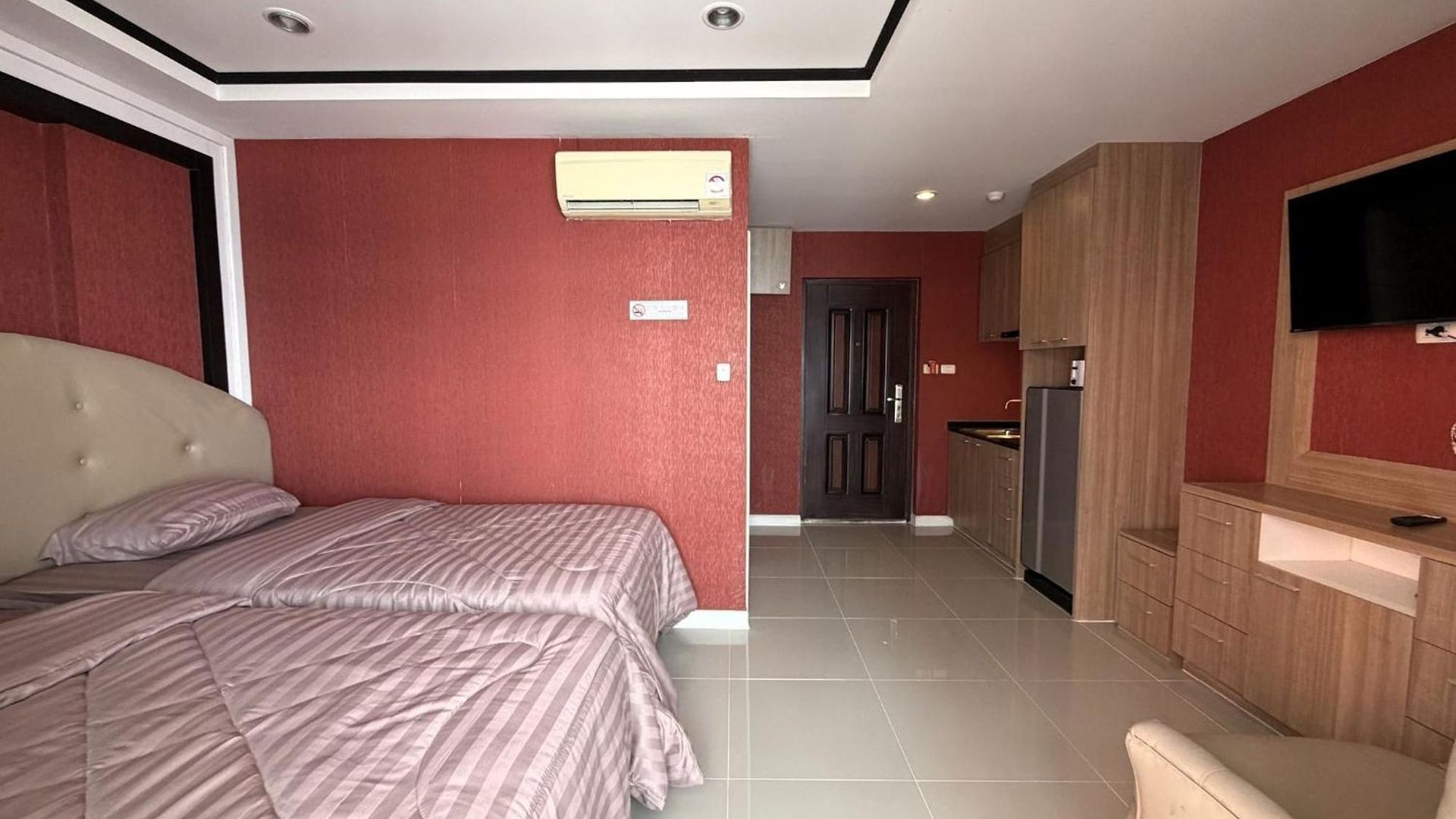 Modern With Balcony And Pool - Pratumnak Hill อพาร์ทเม้น Pattaya