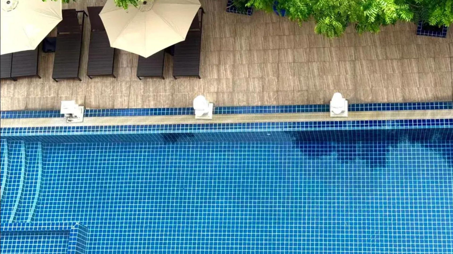 Poolside Near Terminal 21 & Bus Station Apartment Pattaya