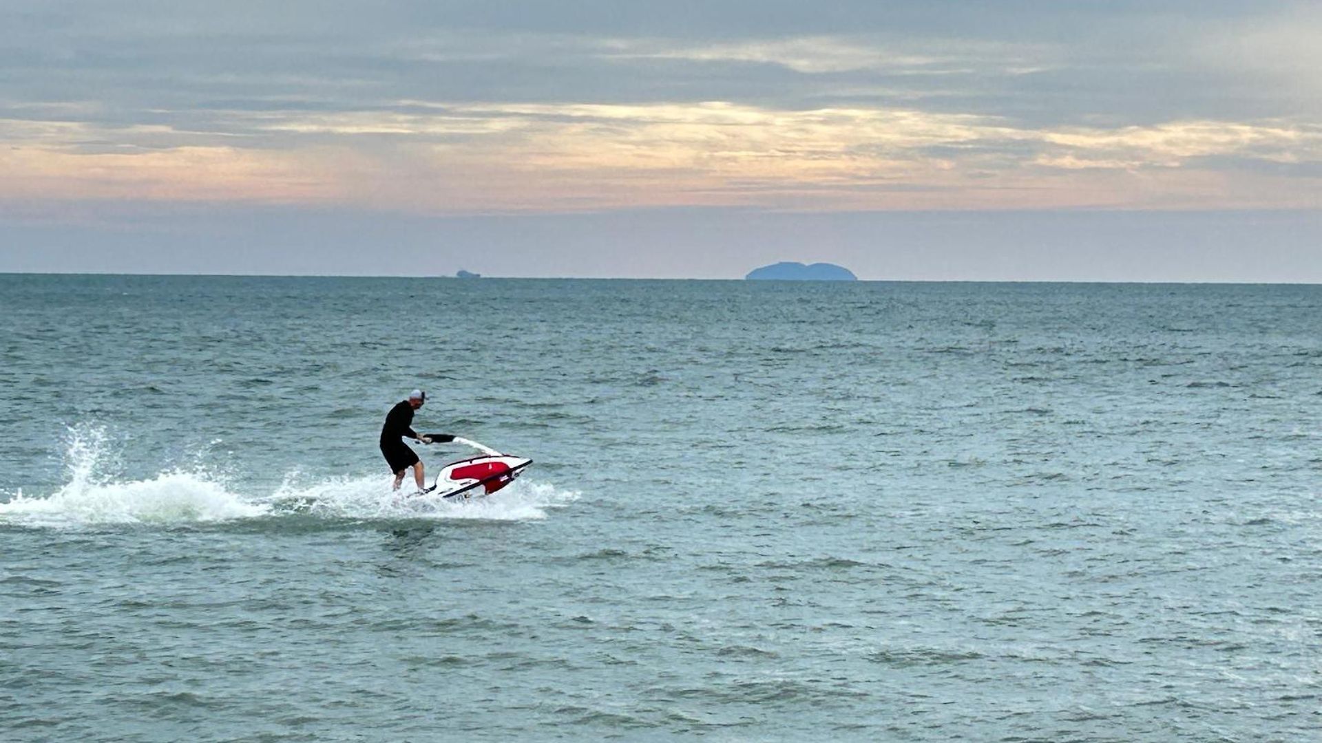 芭提雅 市中心 Edge公寓预定 高层海景房 紧邻海滩步行街 28f Pattaya