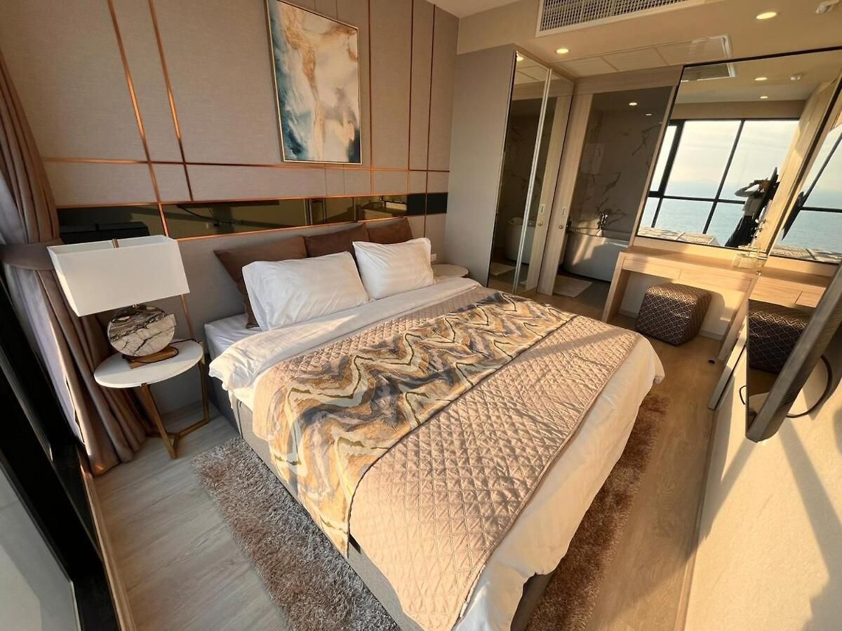 Apartment Luxury 2br Sea View Unit I 35th Floor Rare Unit Pattaya