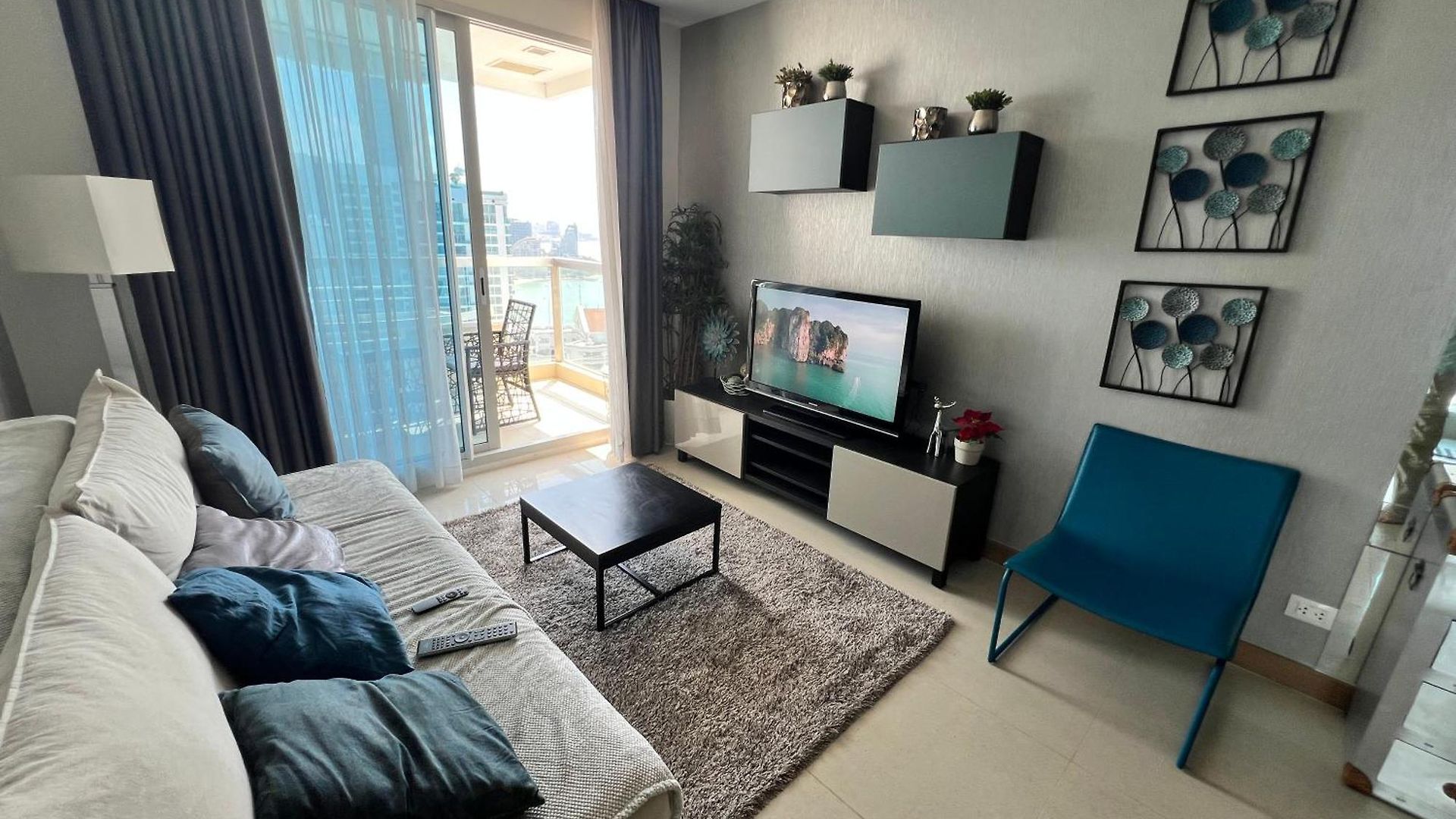 The Palm Wongamat 2br Beachfront 34th Floor Panoramic Sea View อพาร์ทเม้น