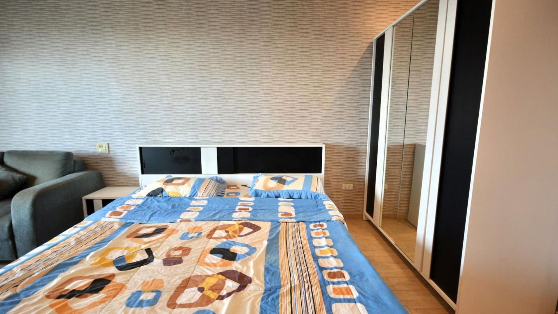 อพาร์ทเม้น Sea-view With Large Balcony - Bright And Spacious *