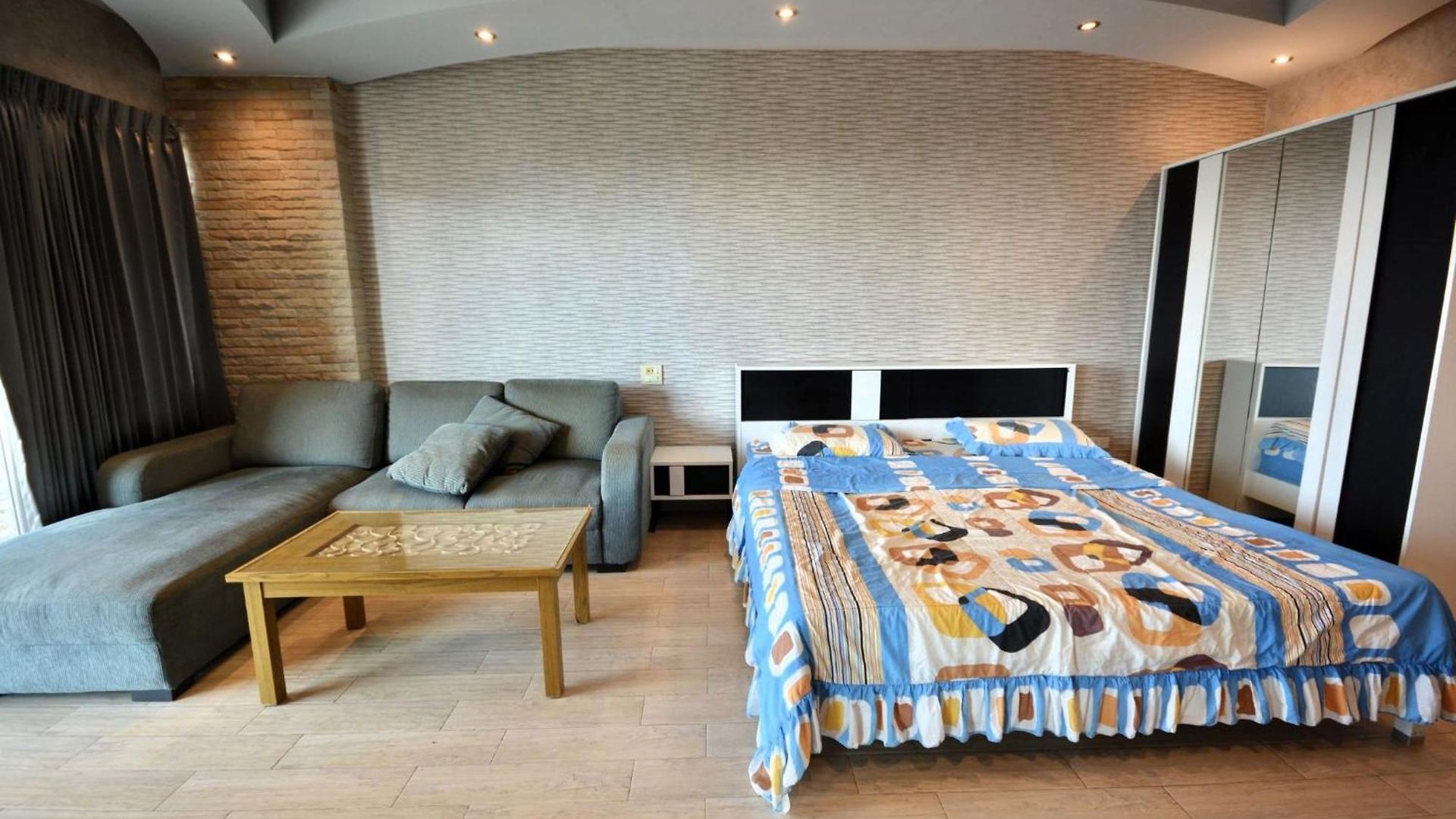 Sea-view With Large Balcony - Bright And Spacious * Pattaya