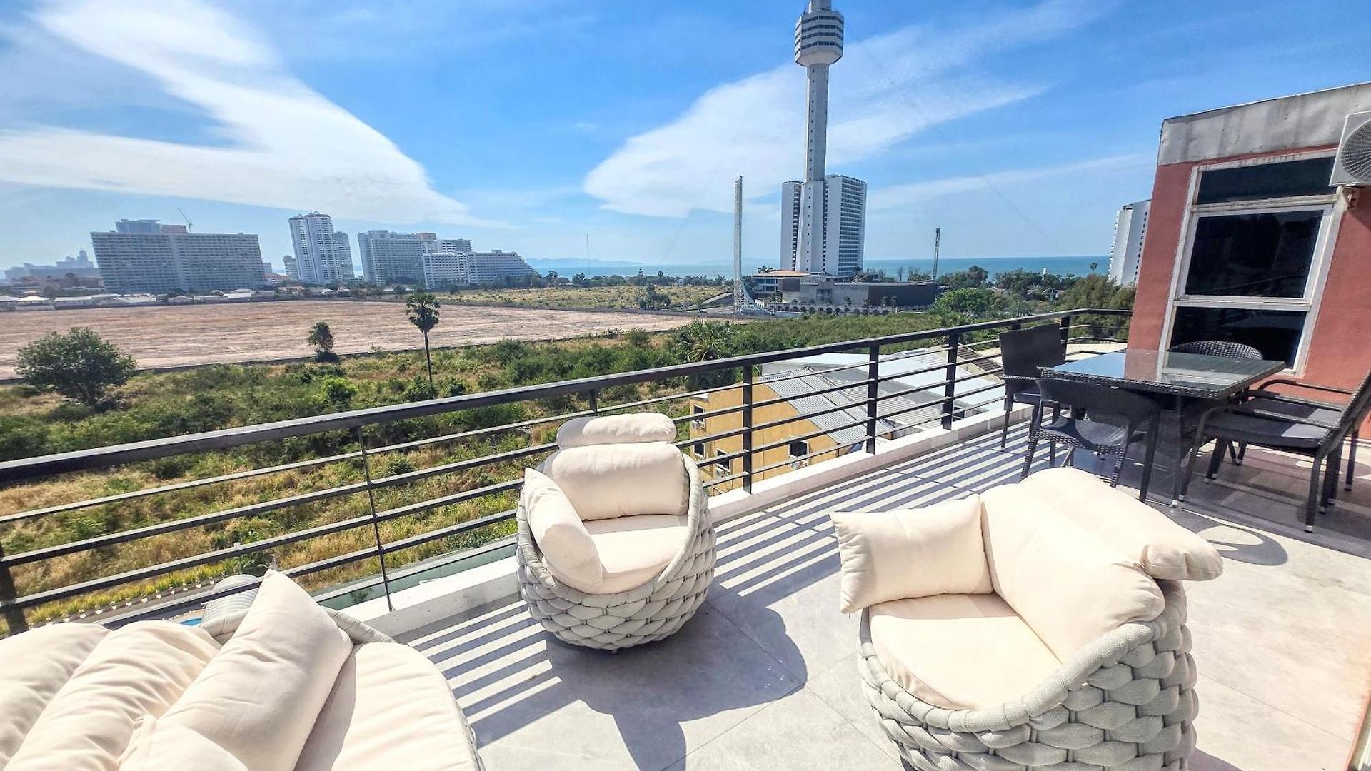 Apartment The Ocean Pearl - Steps Waterpark & Market