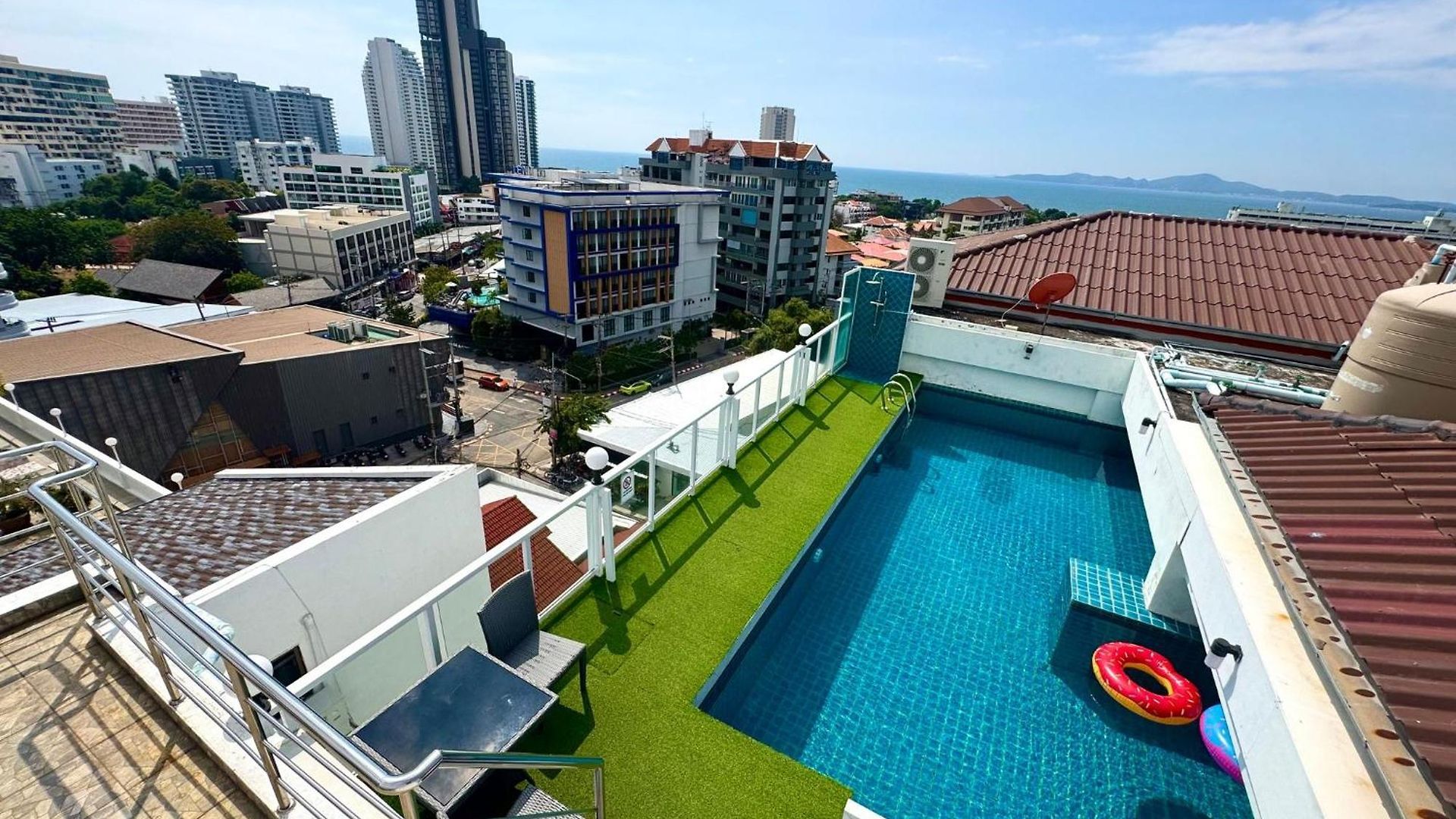 Luxury One Bedroom Pattaya-pratamnak *