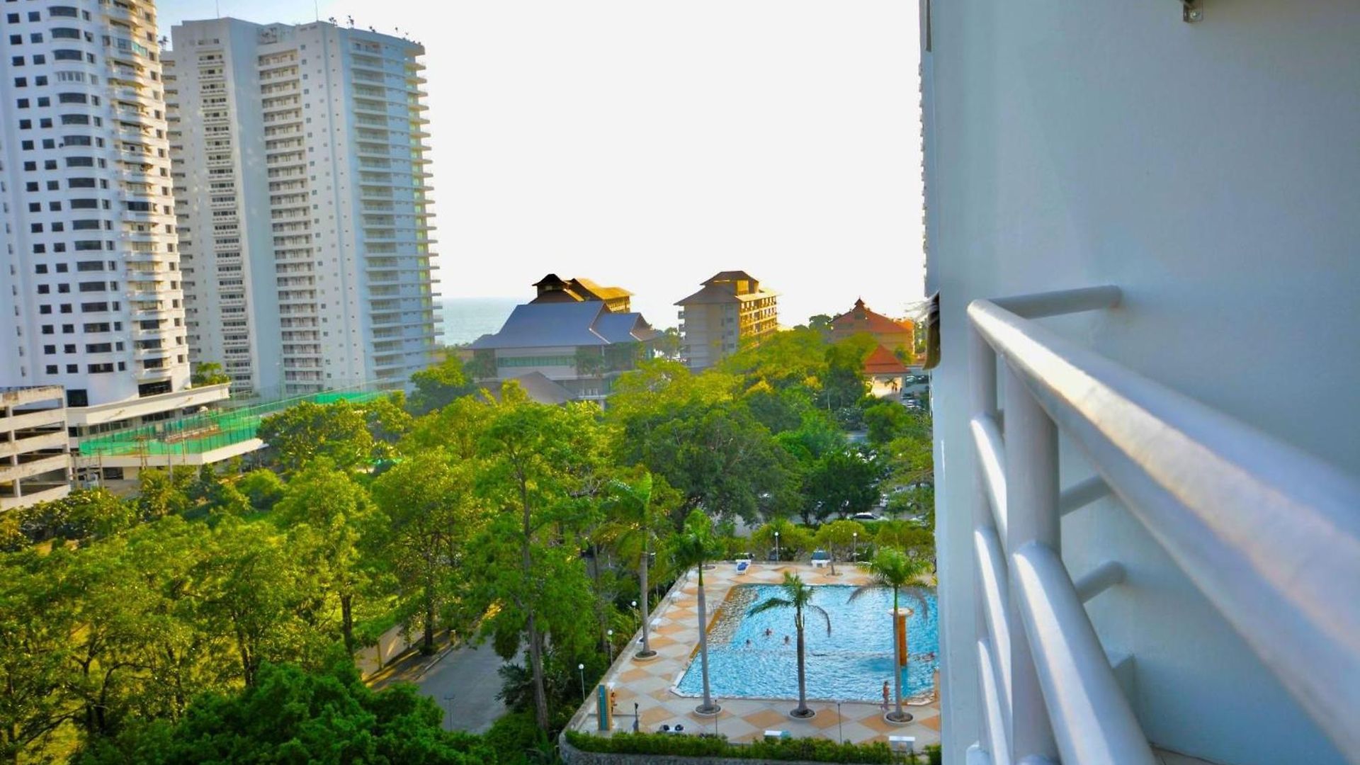 อพาร์ทเม้น Sea View At View Talay 5d With Large Balcony Pattaya