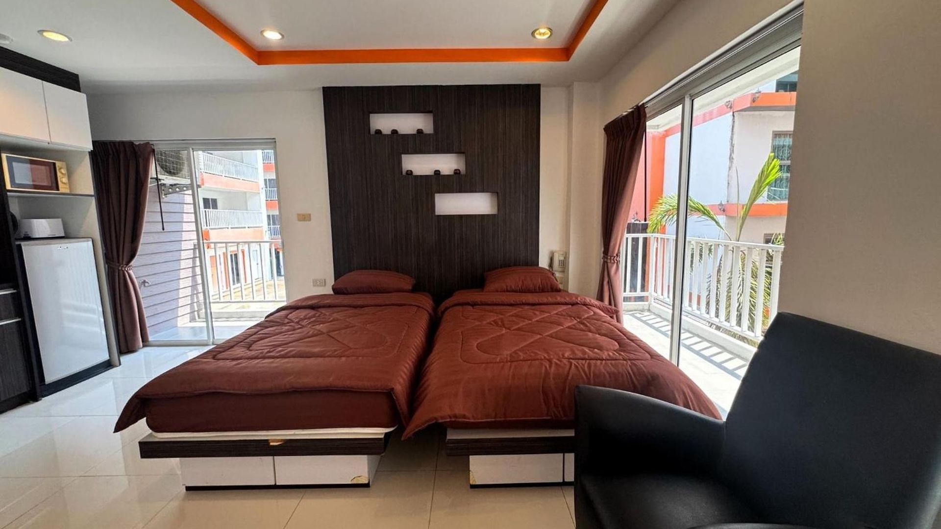 Apartment Stylish Pool-view With Balcony - New Nordic Vip 3, Pratumnak