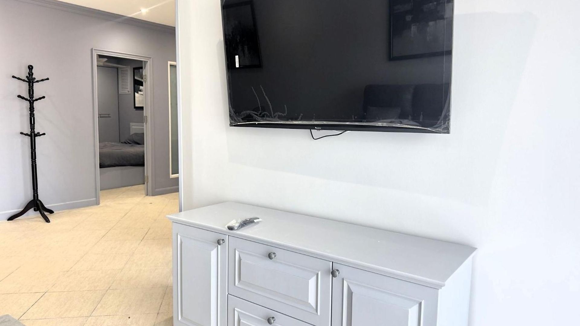 Apartment Spacious 2-bedroom Pool-view - Executive 2, Pratumnak Pattaya