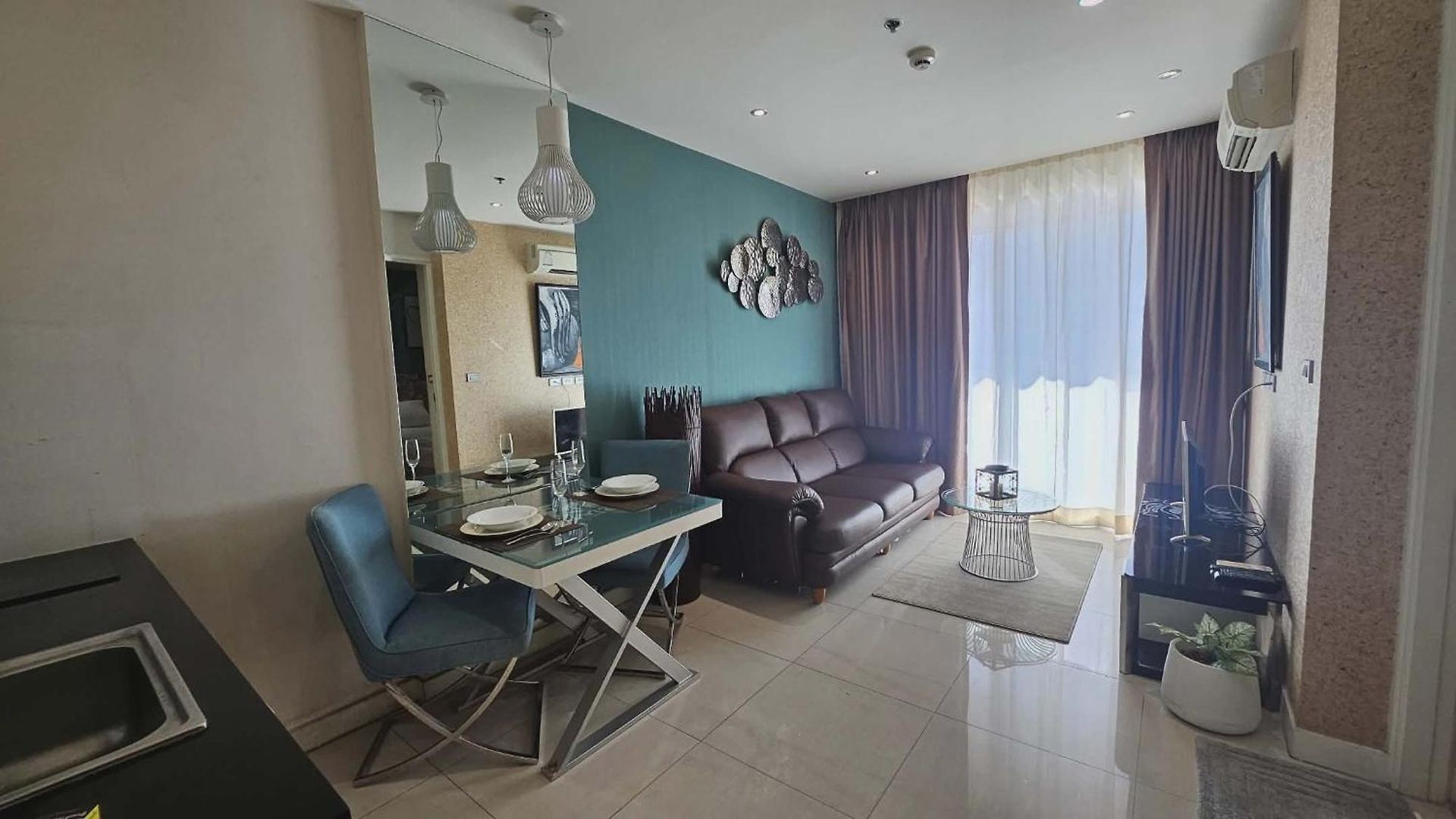อพาร์ทเม้น One Bedroom With Sea And View Near Pool Wi Fi Pattaya
