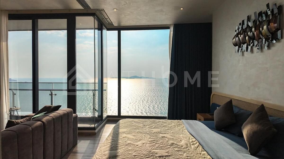 Arom Wongamat * Pattaya