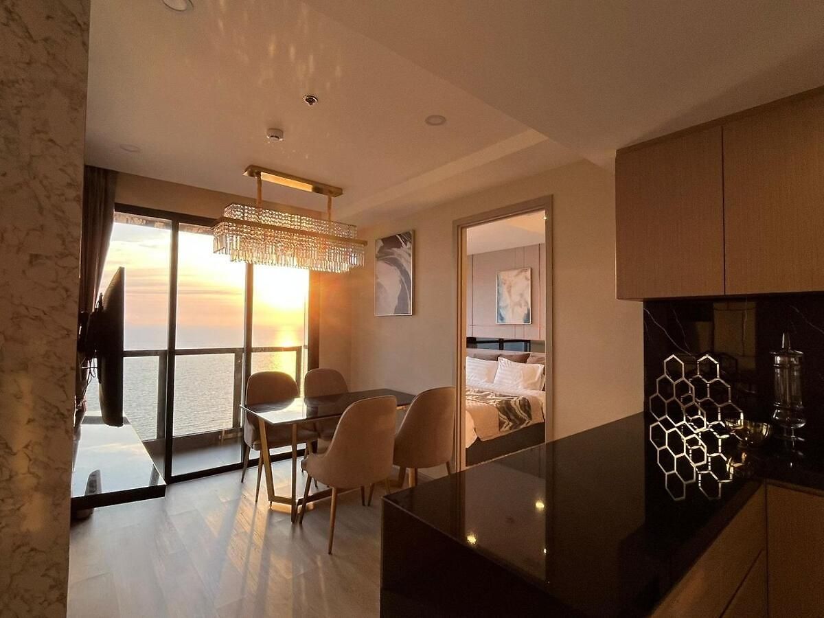Luxury 2br Sea View Unit I 35th Floor Rare Unit Apartment *
