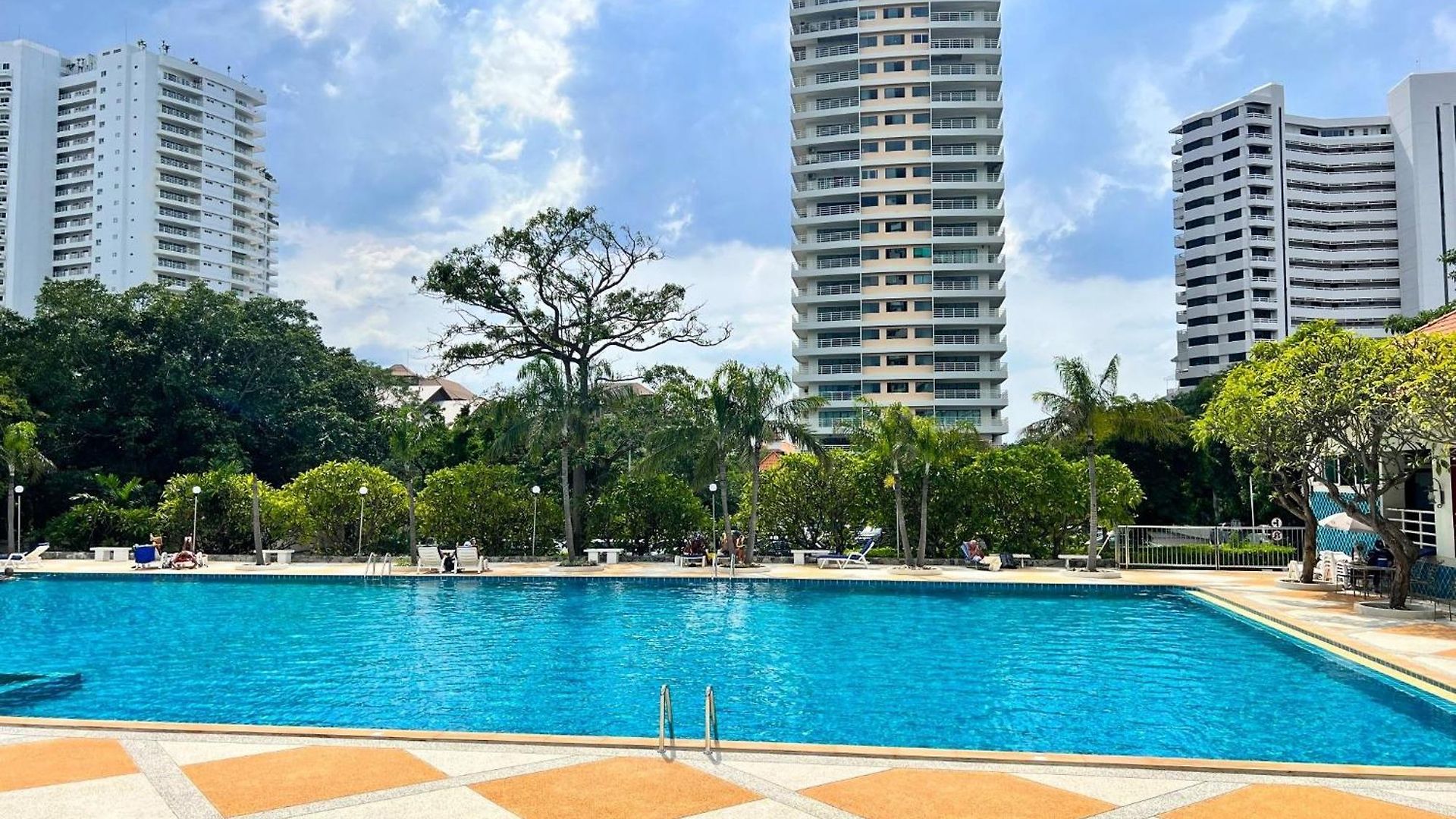 Sea-view With Large Balcony - View Talay 5d * Pattaya