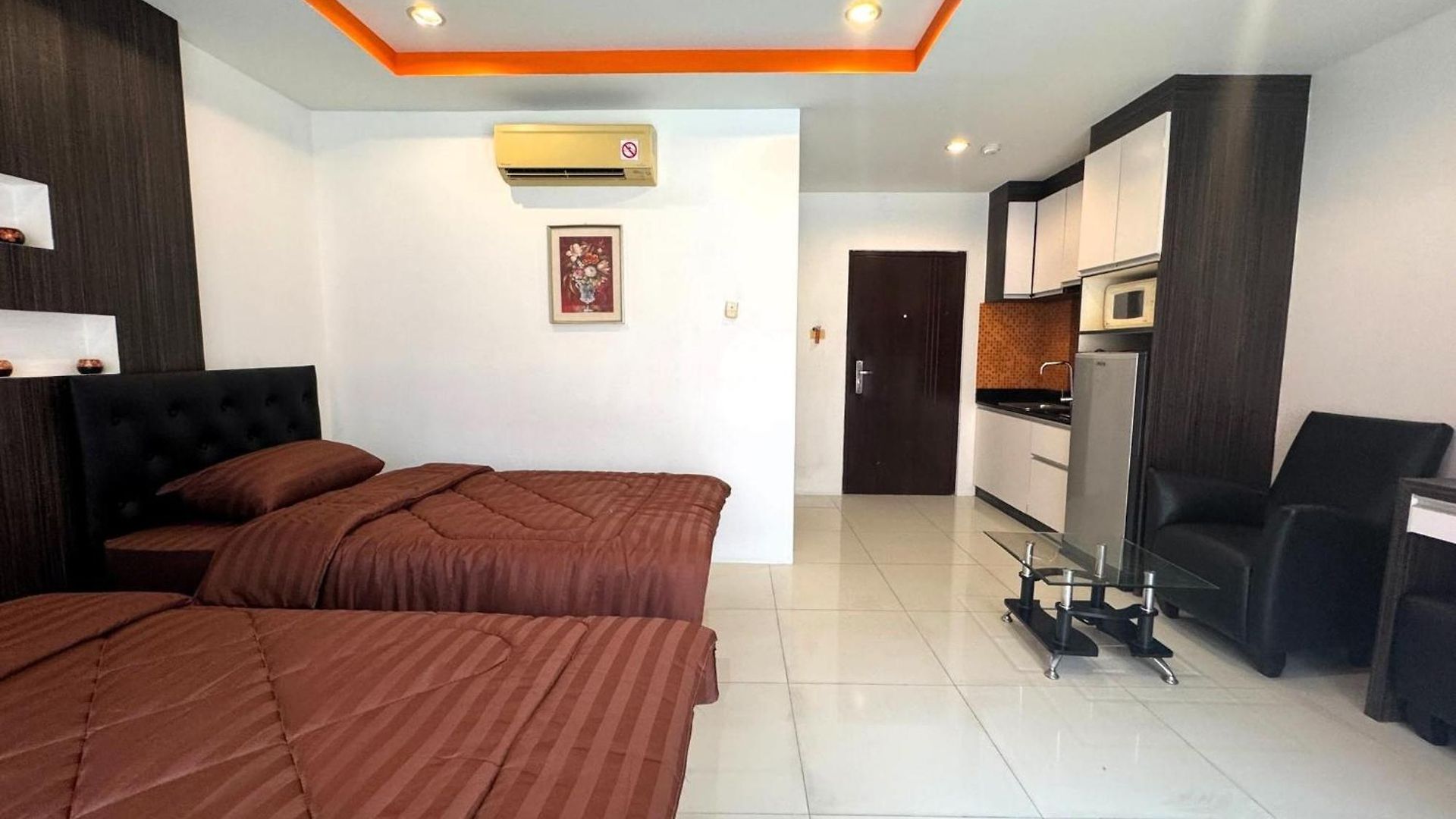 Comfortable Pool-view With Balcony - Pratumnak,