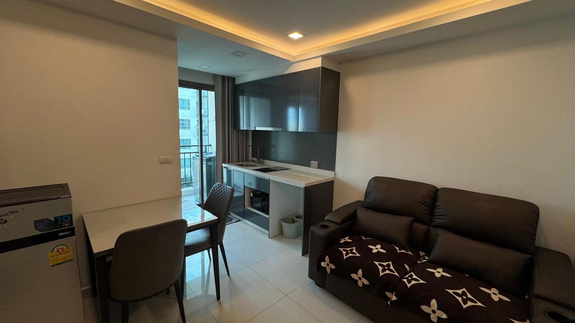อพาร์ทเม้น Arcadia Continental Pattaya