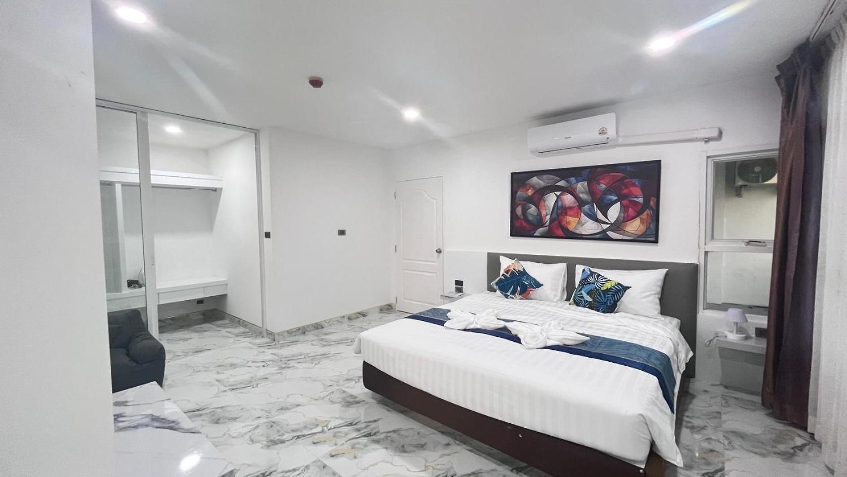 The Ocean Pearl - Steps Waterpark & Market Apartment