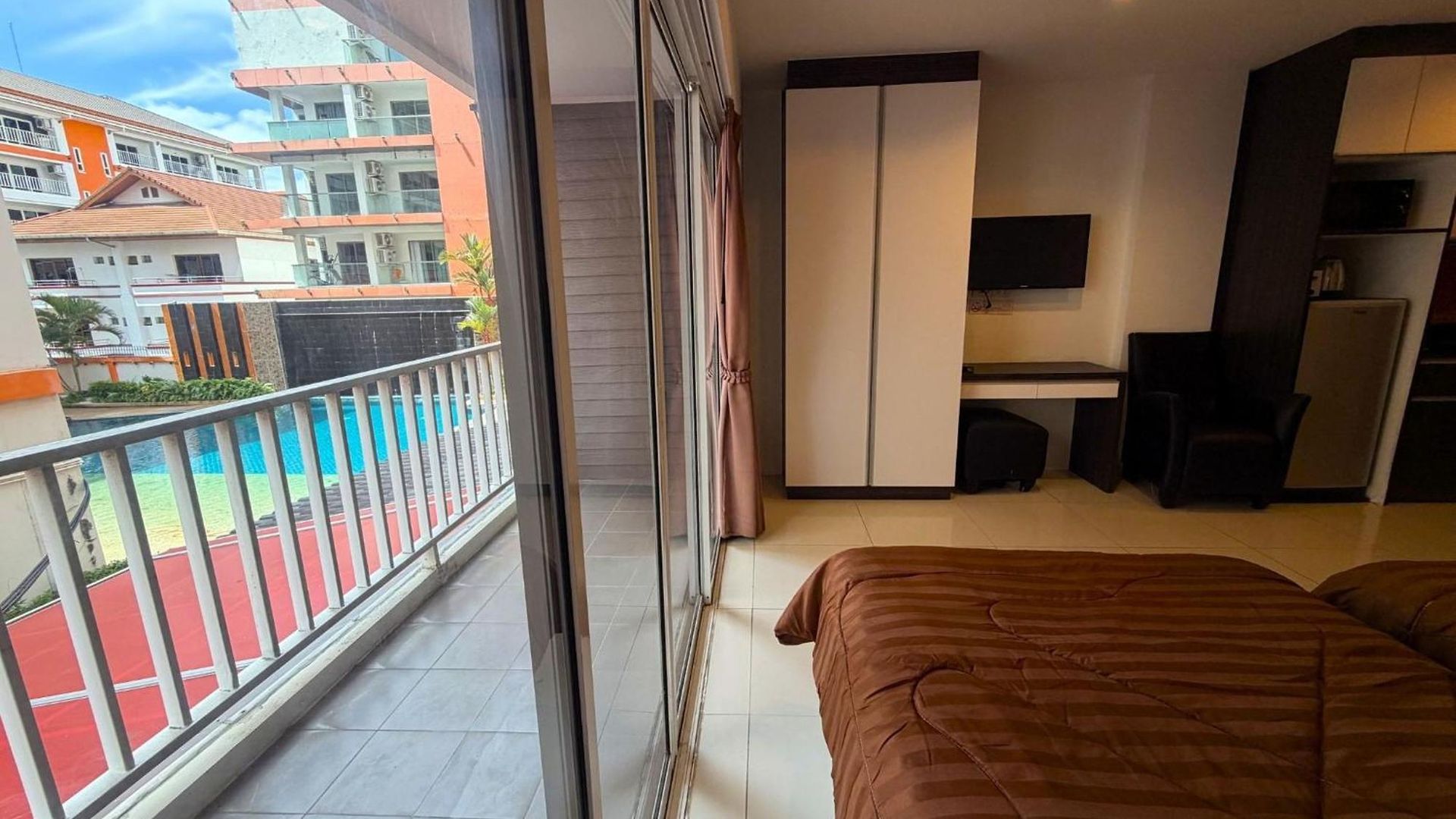 Apartment Modern Pool-view With Balcony - Nordic Vip3, Pratumnak Hill Pattaya