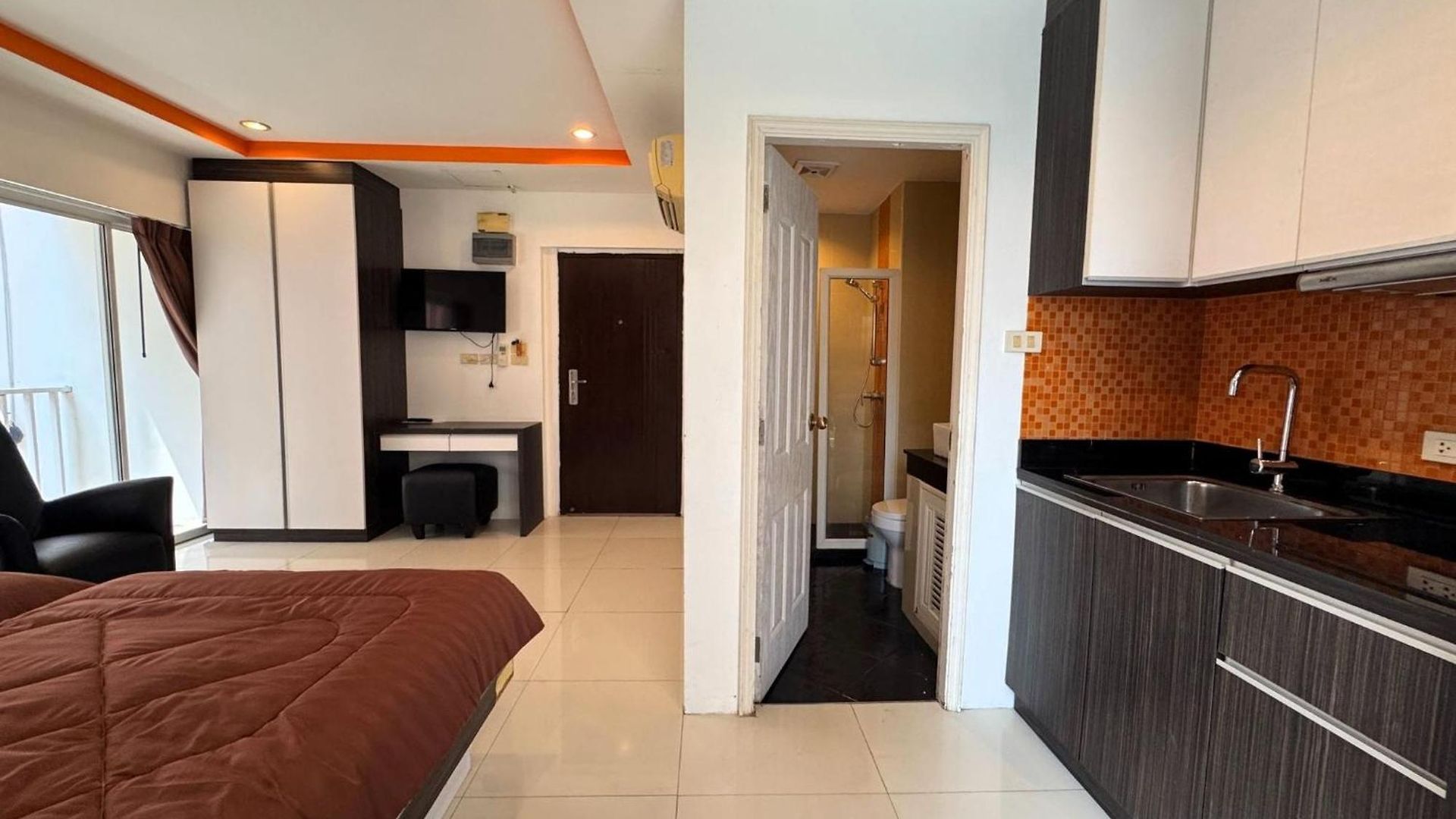 Apartment Stylish Pool-view With Balcony - New Nordic Vip 3, Pratumnak