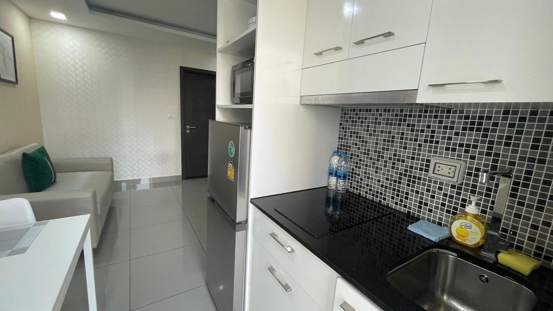 Cozy With Swimming Pool, Gym, Sauna, Great Location, Near Beach, Easy Transport - Guest Friendly อพาร์ทเม้น Pattaya