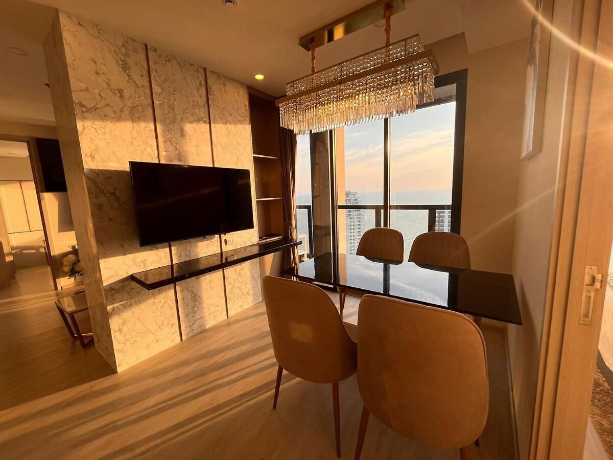 Apartment Luxury 2br Sea View Unit I 35th Floor Rare Unit Pattaya
