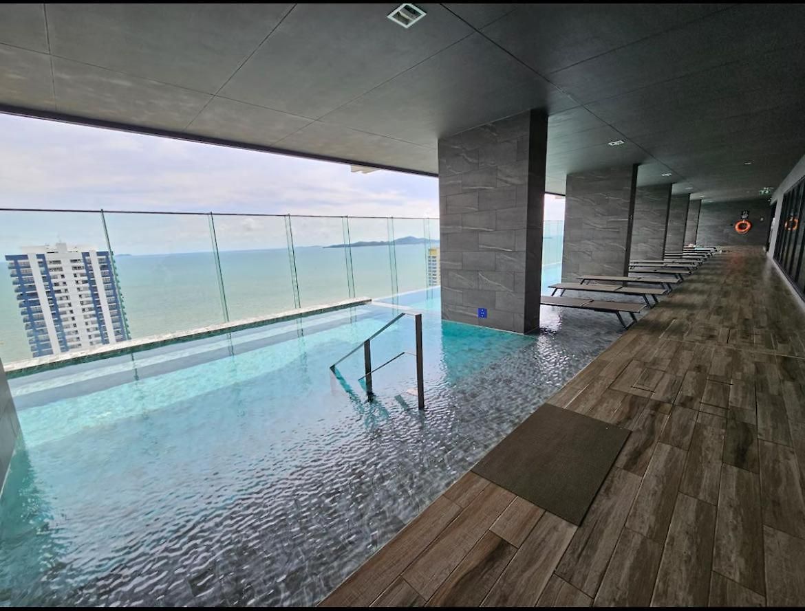 Panorn Sales Office Ocean View Be Made Into Two Bedrooms