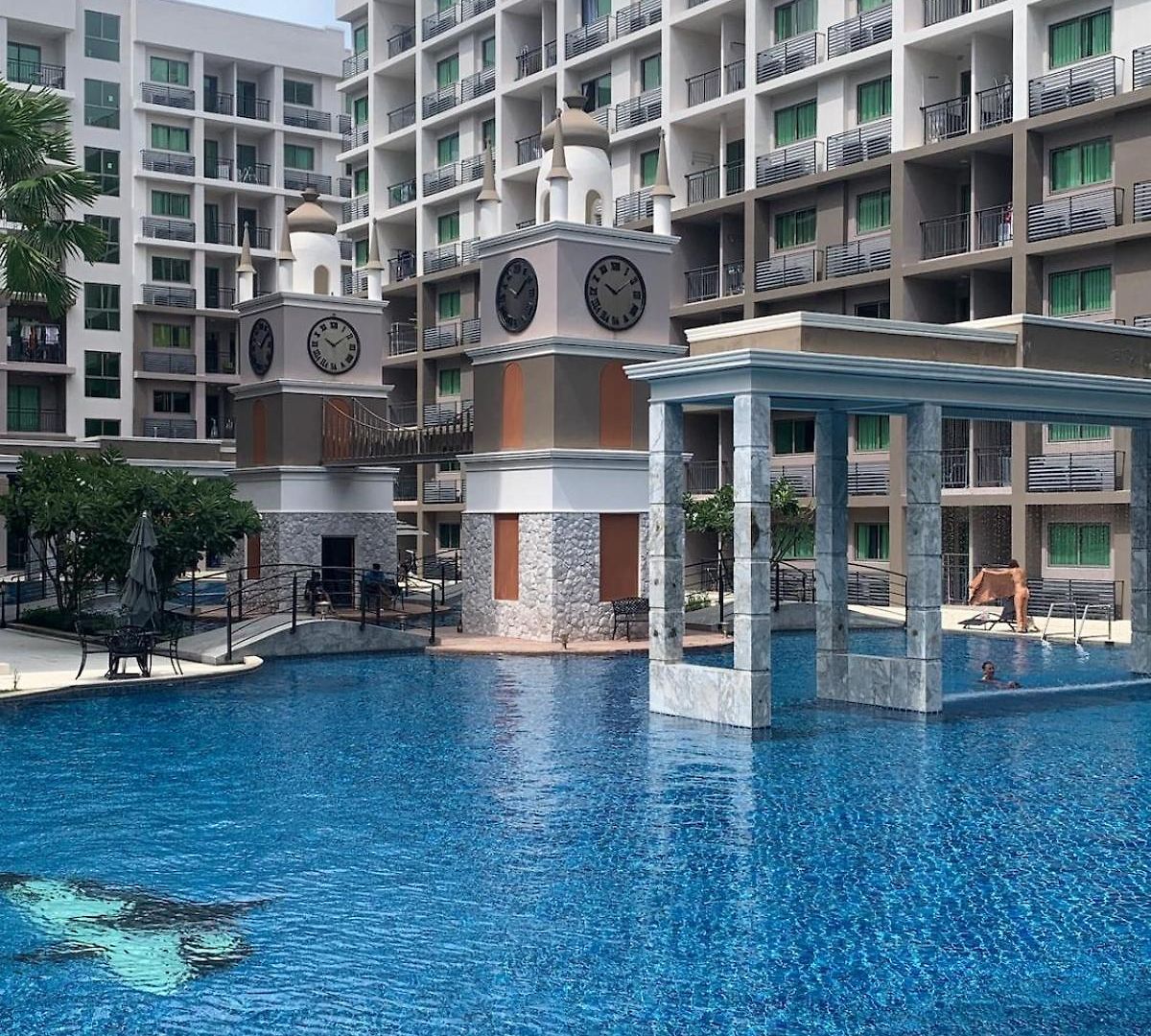 E01 Arcadia Boutique 2-bedroom Apartment, Big Tv, Netflix, Washer & Dryer อพาร์ทเม้น Pattaya