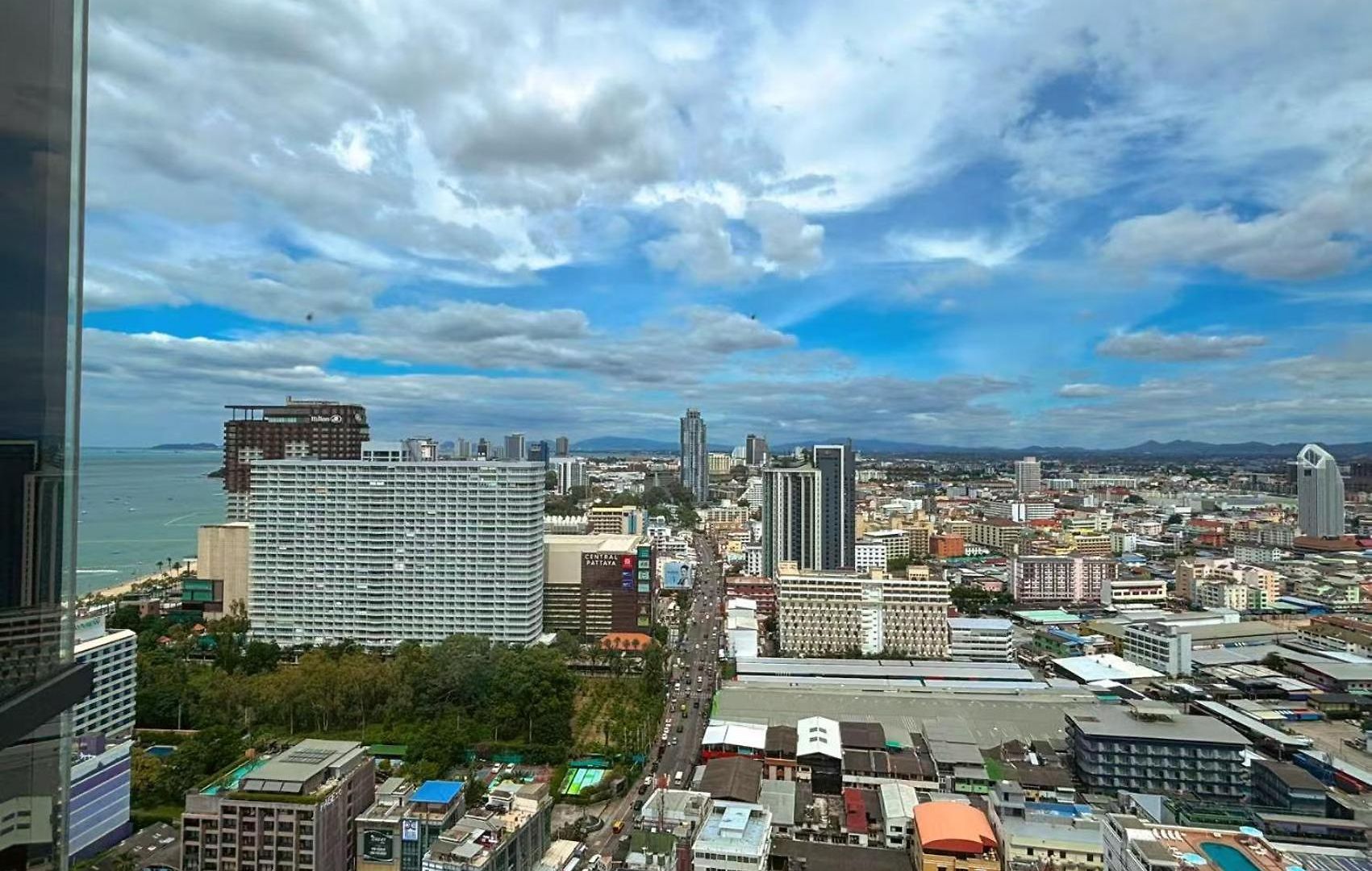 Edge Pattaya中心公寓 无边泳池 地标景观 海景房 อพาร์ทเม้น