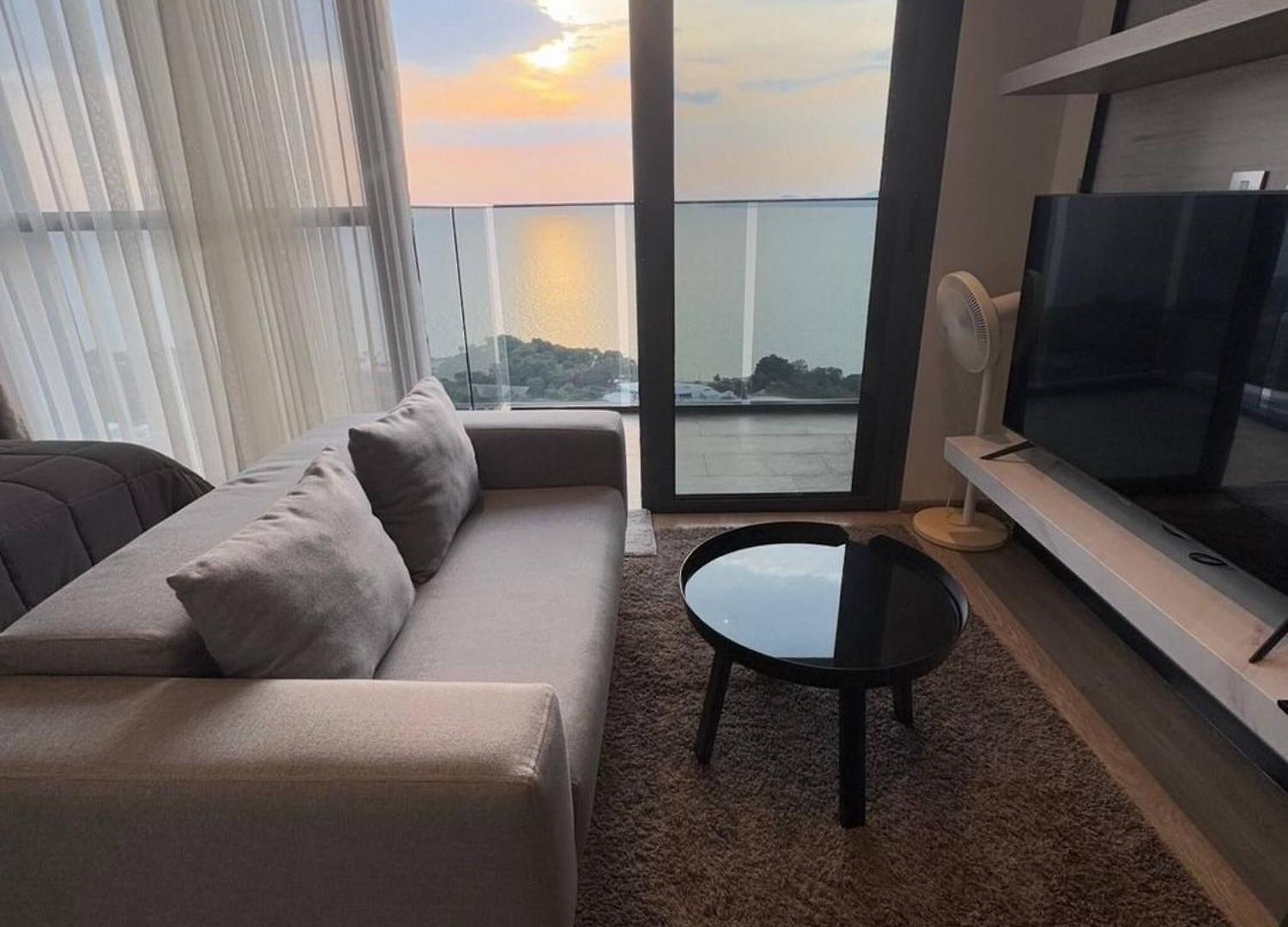 Seaview Front Gem At A Great Price Apartment Pattaya
