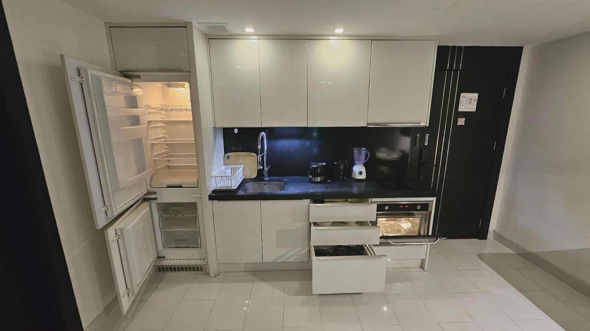 Sea & View One Bedroom Near Pool & Wi-fi Thailand Pattaya