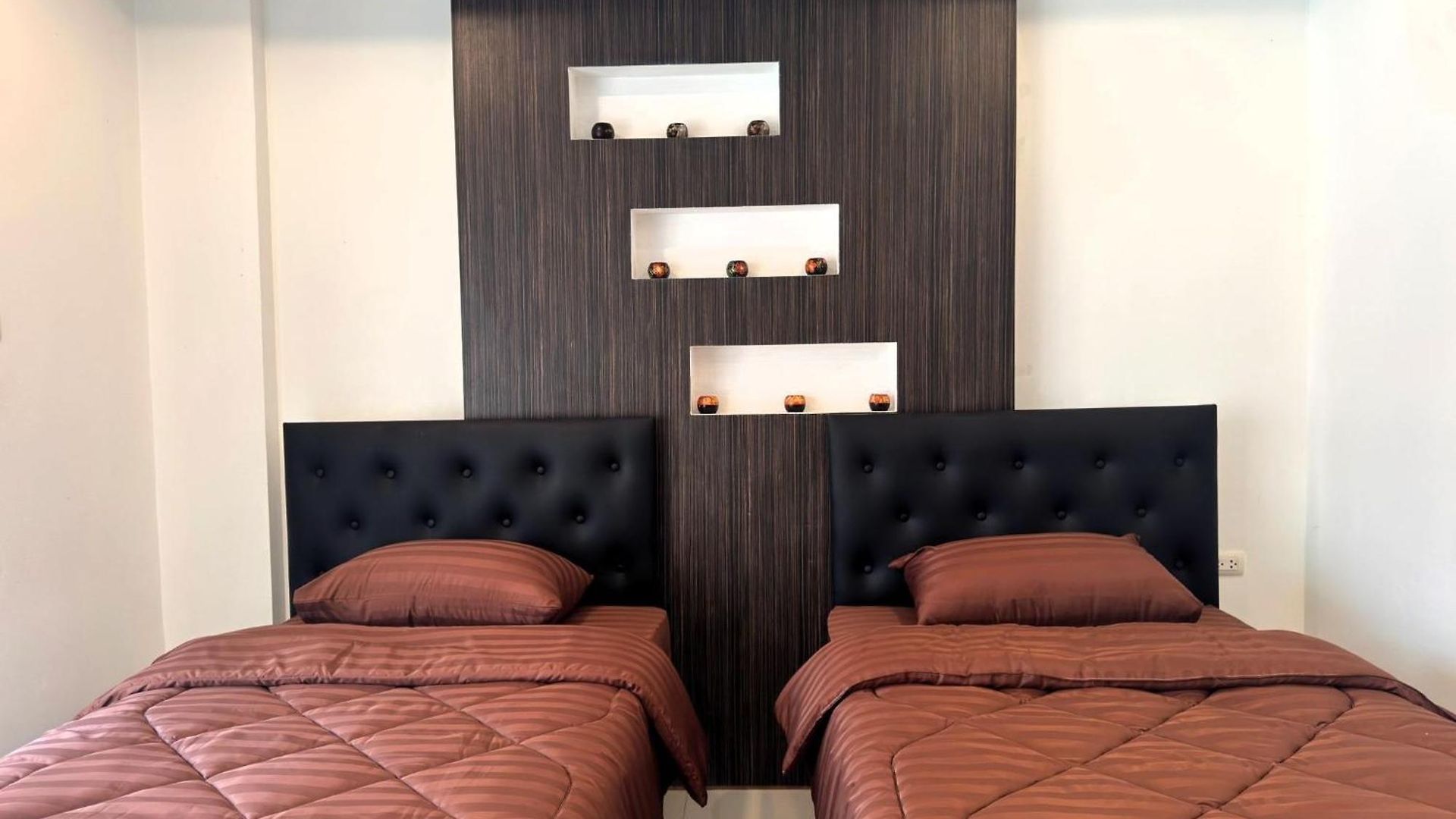 Comfortable Pool-view With Balcony - Pratumnak, อพาร์ทเม้น Pattaya