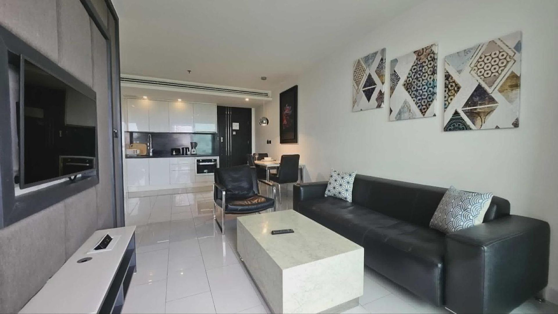 อพาร์ทเม้น Sea & View One Bedroom Near Pool & Wi-fi Thailand Pattaya